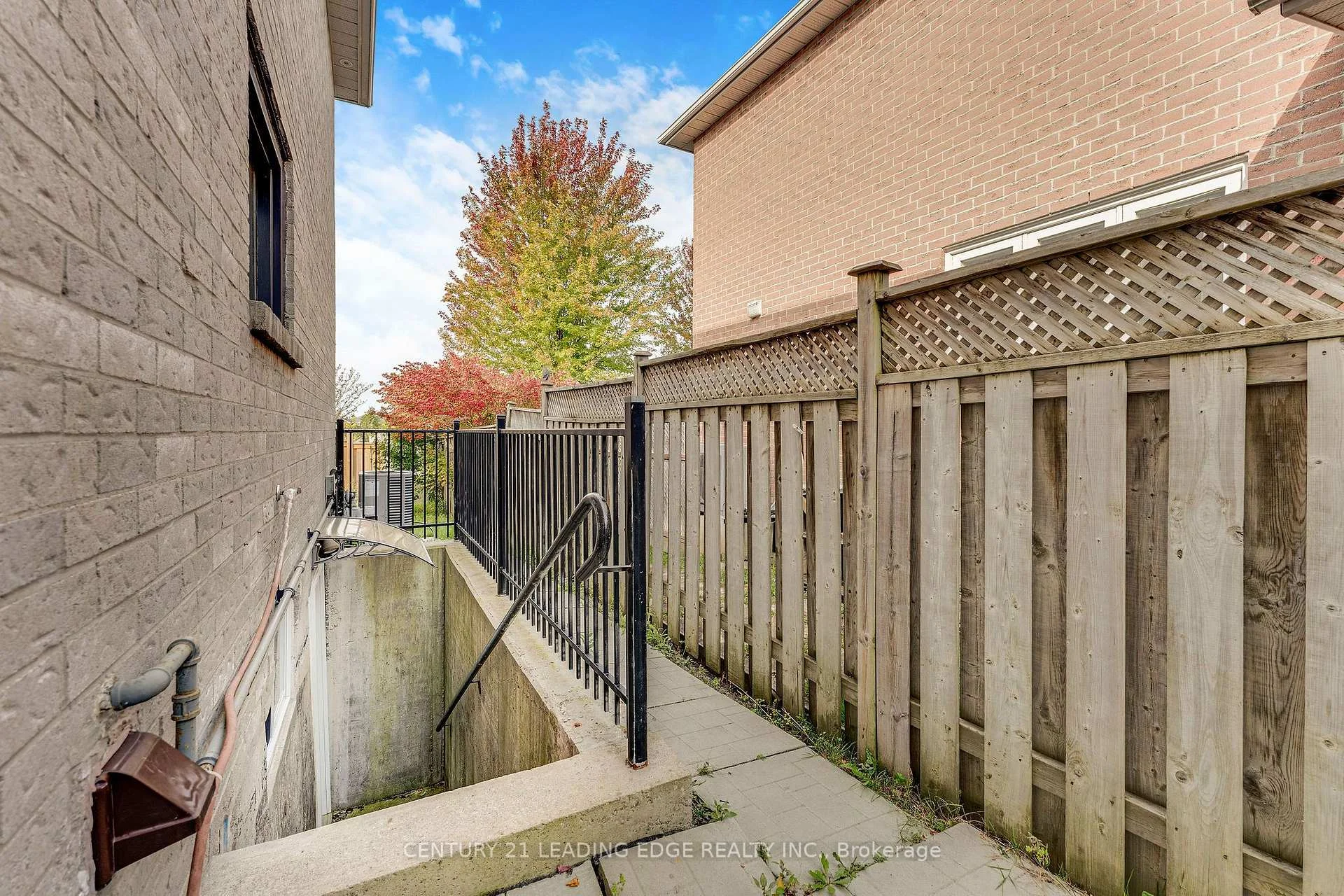 Photo 50 of 922 Snowbird Street, Oshawa, Northglen — HOMEH