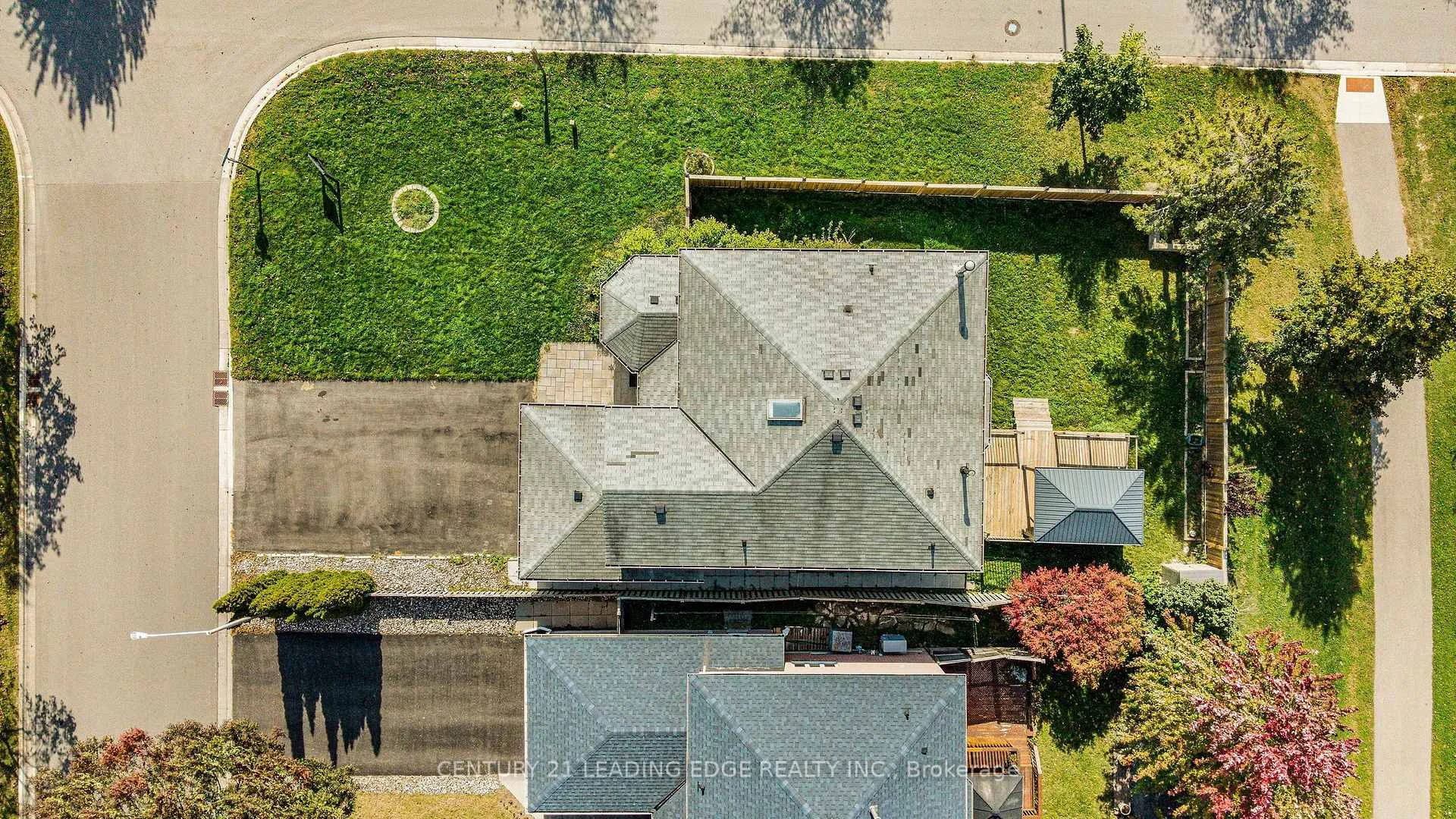 Photo 54 of 922 Snowbird Street, Oshawa, Northglen — HOMEH