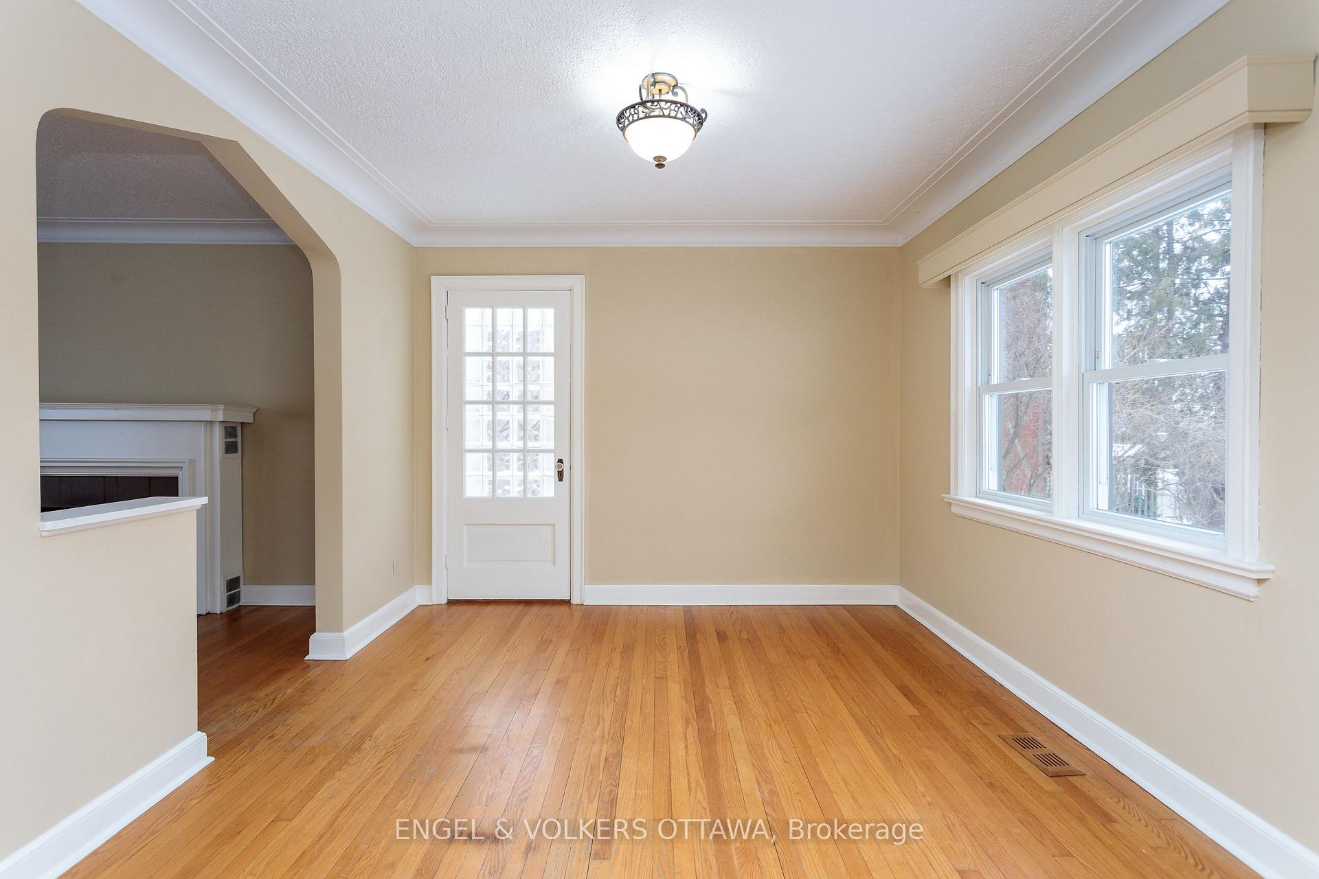 Photo 13 of 225 Pleasant Park Road, Ottawa, Faircrest Heights — HOMEH