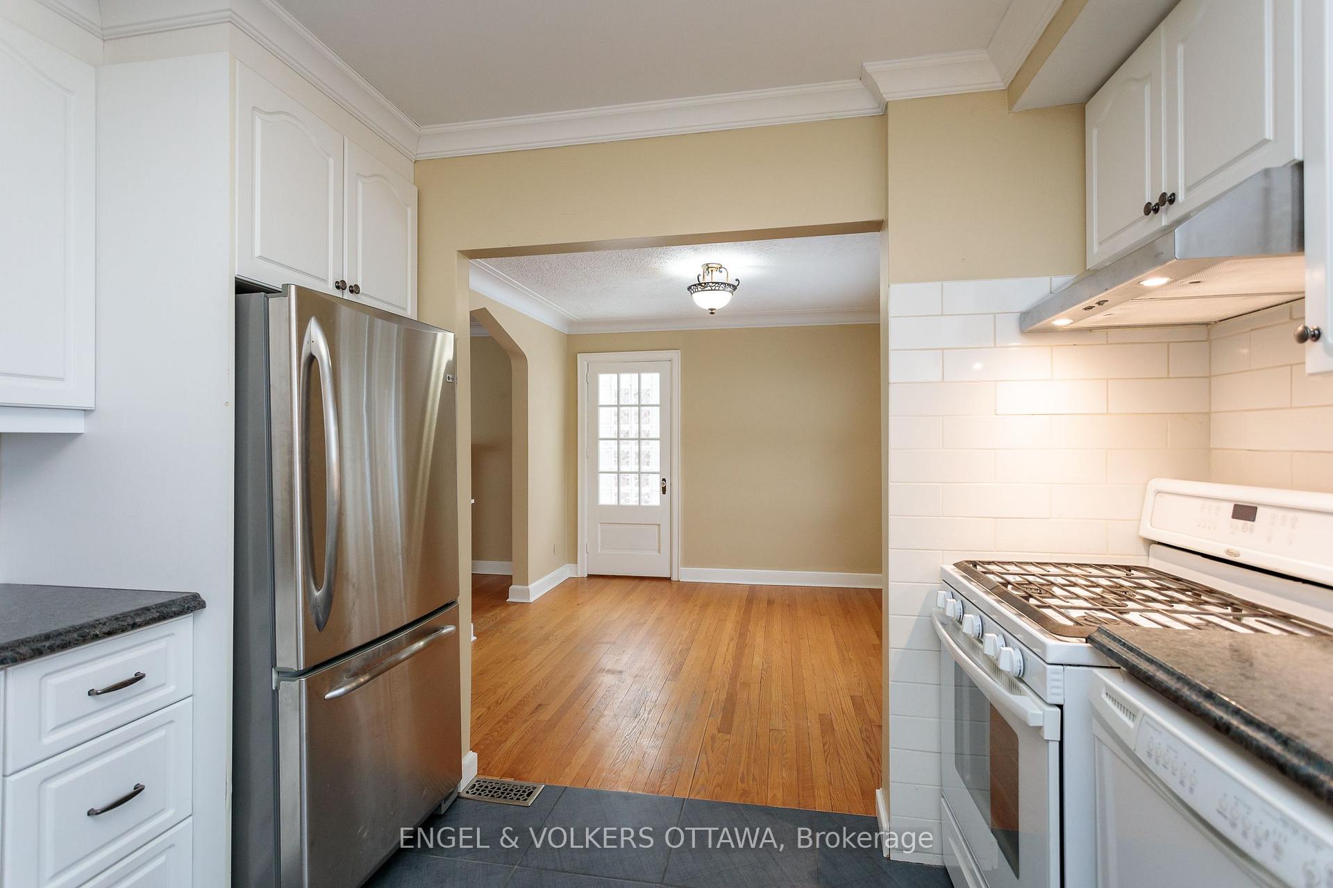 Photo 18 of 225 Pleasant Park Road, Ottawa, Faircrest Heights — HOMEH
