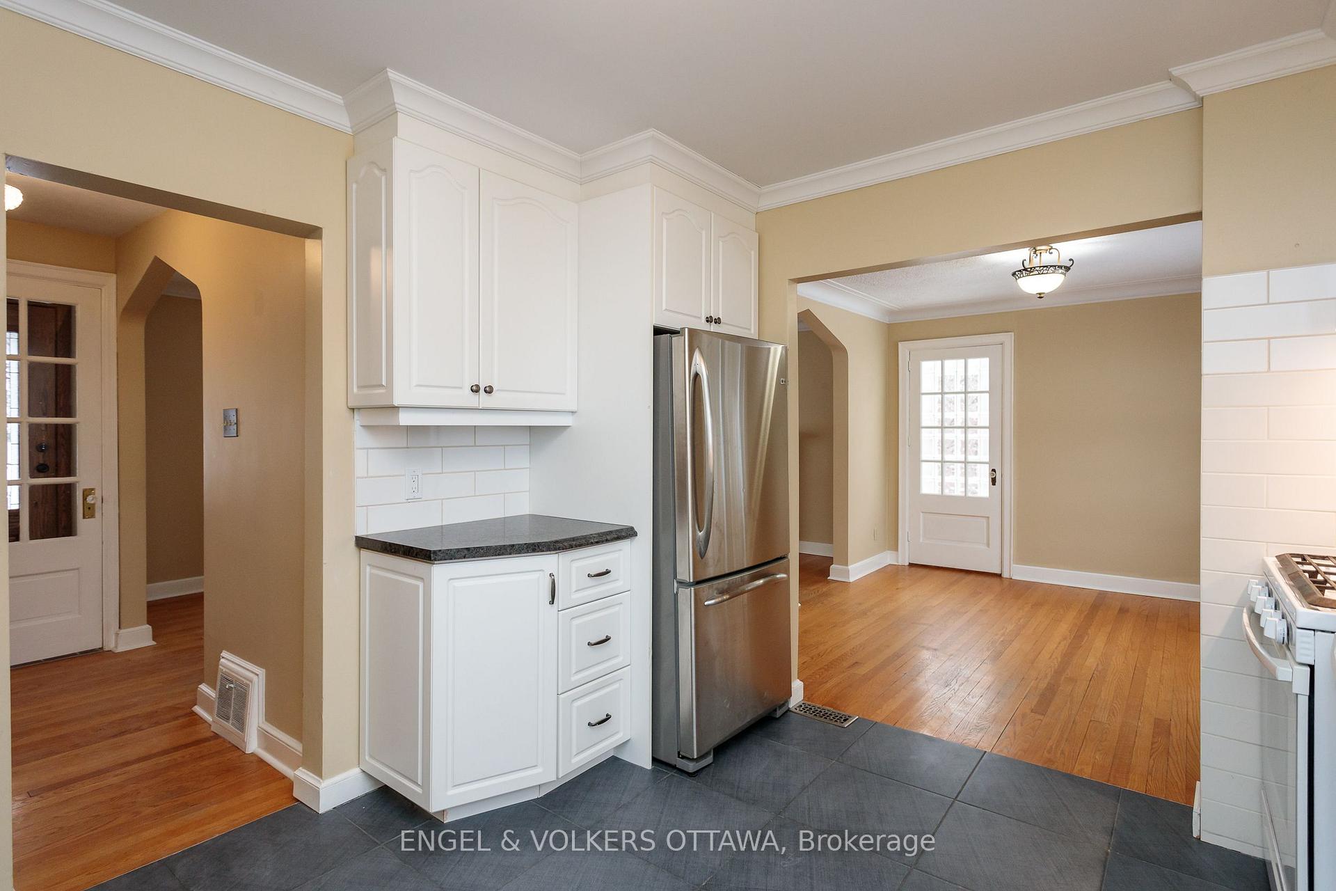 Photo 20 of 225 Pleasant Park Road, Ottawa, Faircrest Heights — HOMEH