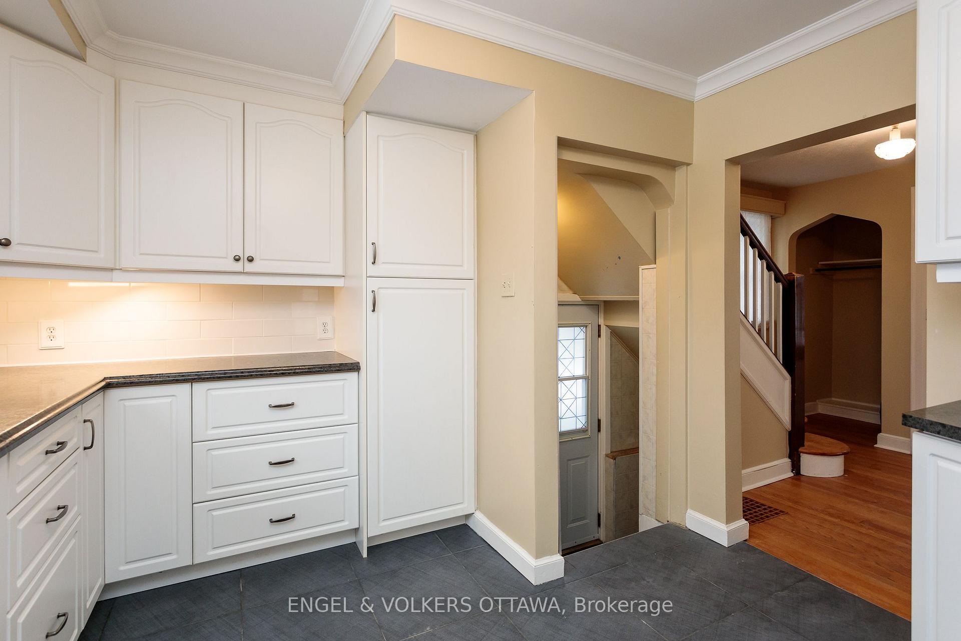 Photo 22 of 225 Pleasant Park Road, Ottawa, Faircrest Heights — HOMEH