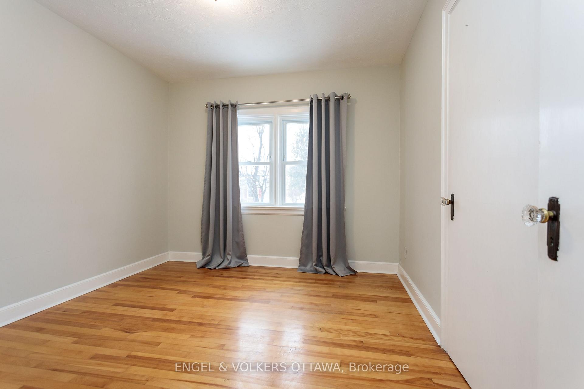 Photo 24 of 225 Pleasant Park Road, Ottawa, Faircrest Heights — HOMEH