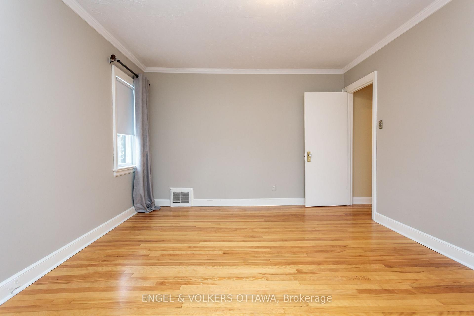 Photo 32 of 225 Pleasant Park Road, Ottawa, Faircrest Heights — HOMEH