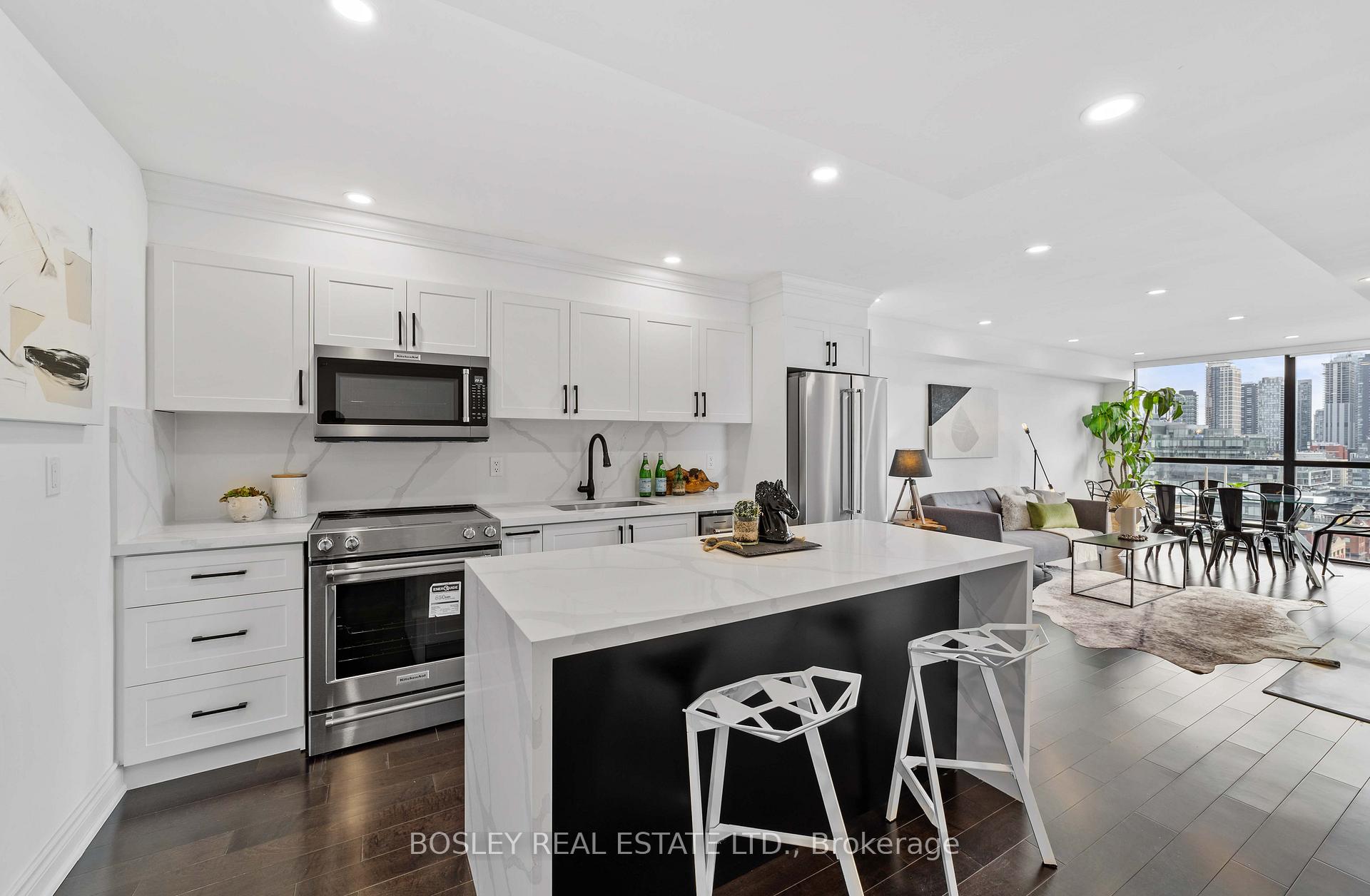Photo 1 of Unit PH02, 705 King Street, Toronto, Niagara — HOMEH