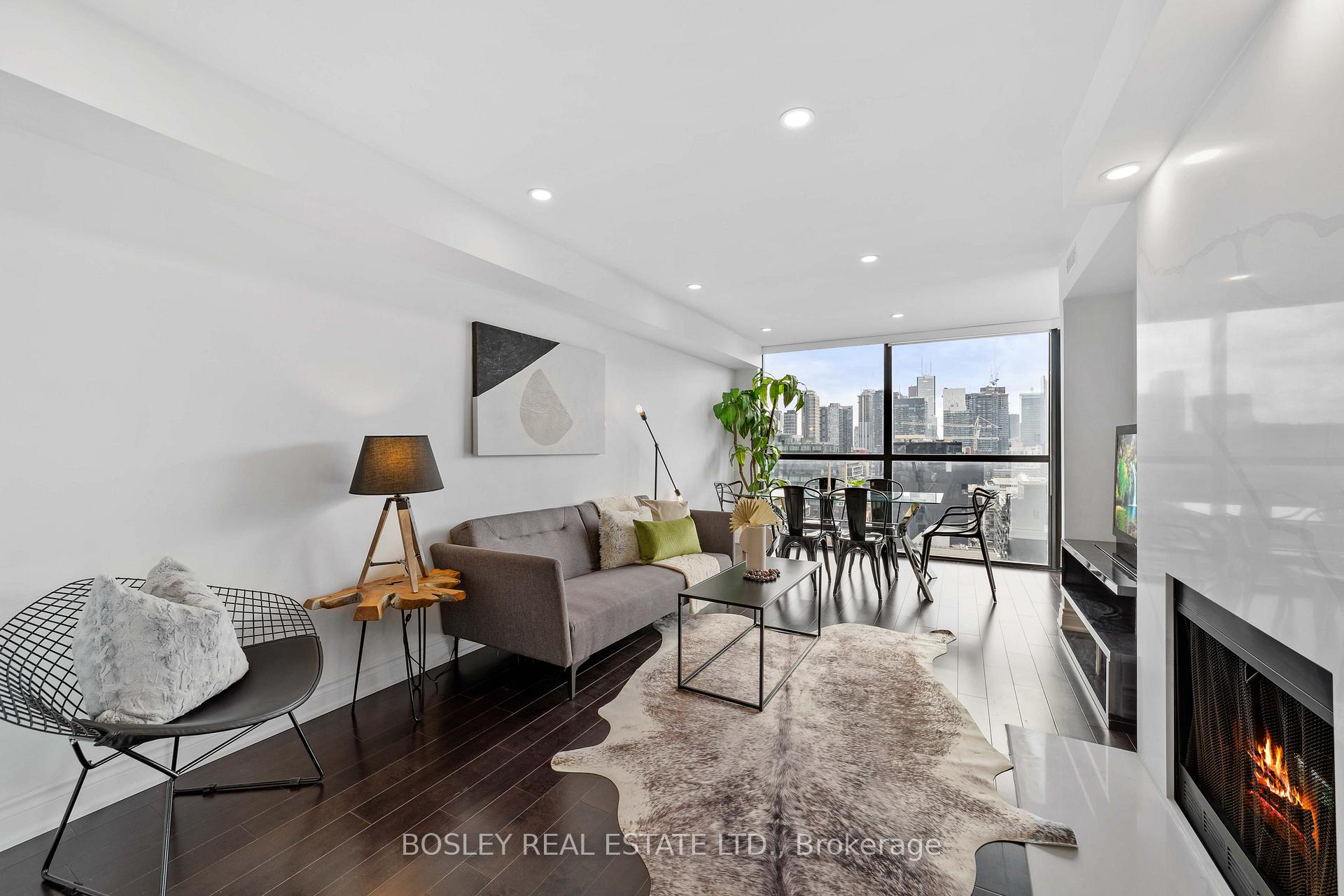 Photo 4 of Unit PH02, 705 King Street, Toronto, Niagara — HOMEH