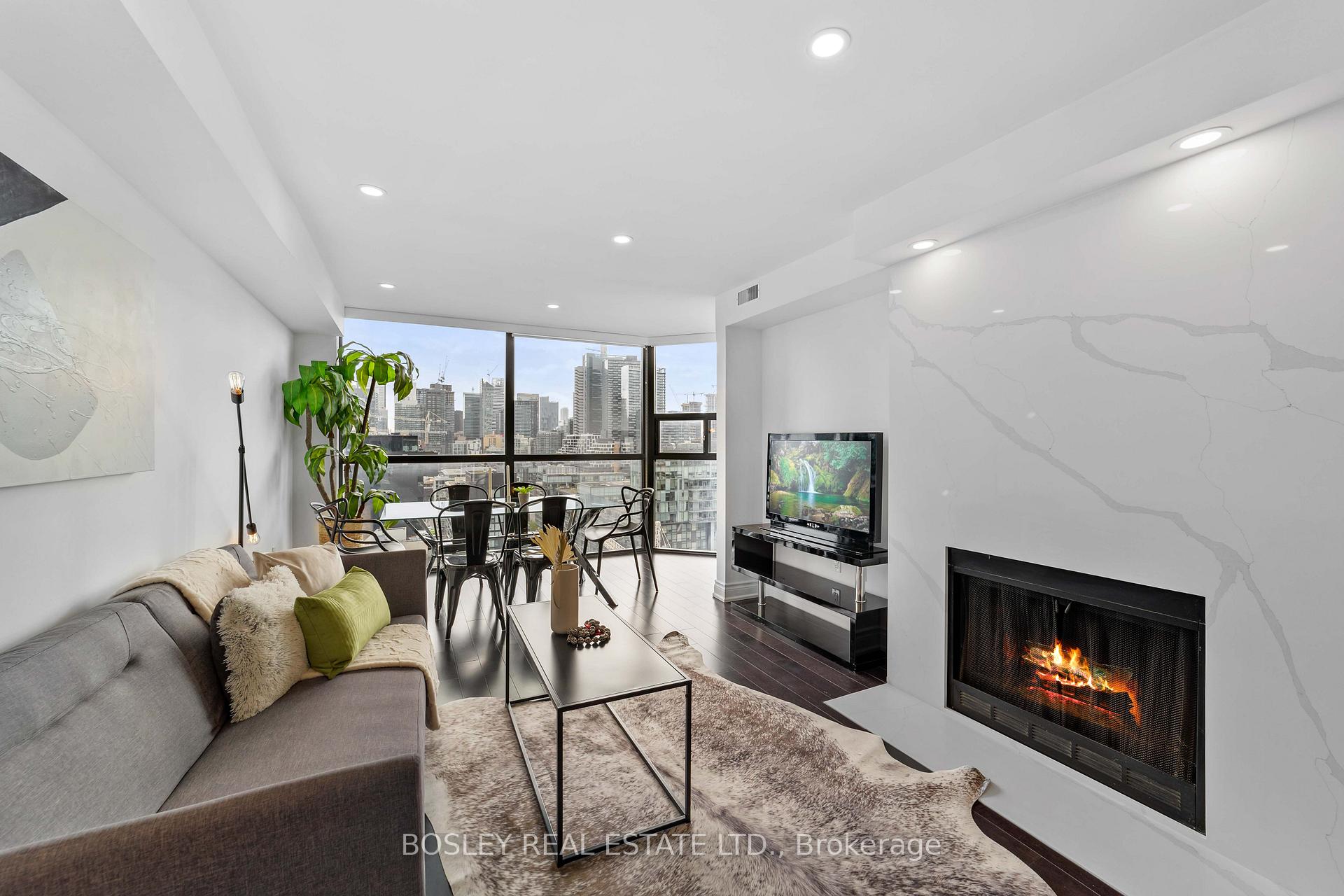 Photo 2 of Unit PH02, 705 King Street, Toronto, Niagara — HOMEH