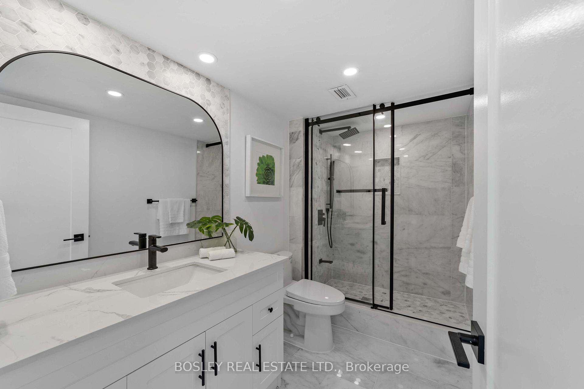 Photo 16 of Unit PH02, 705 King Street, Toronto, Niagara — HOMEH