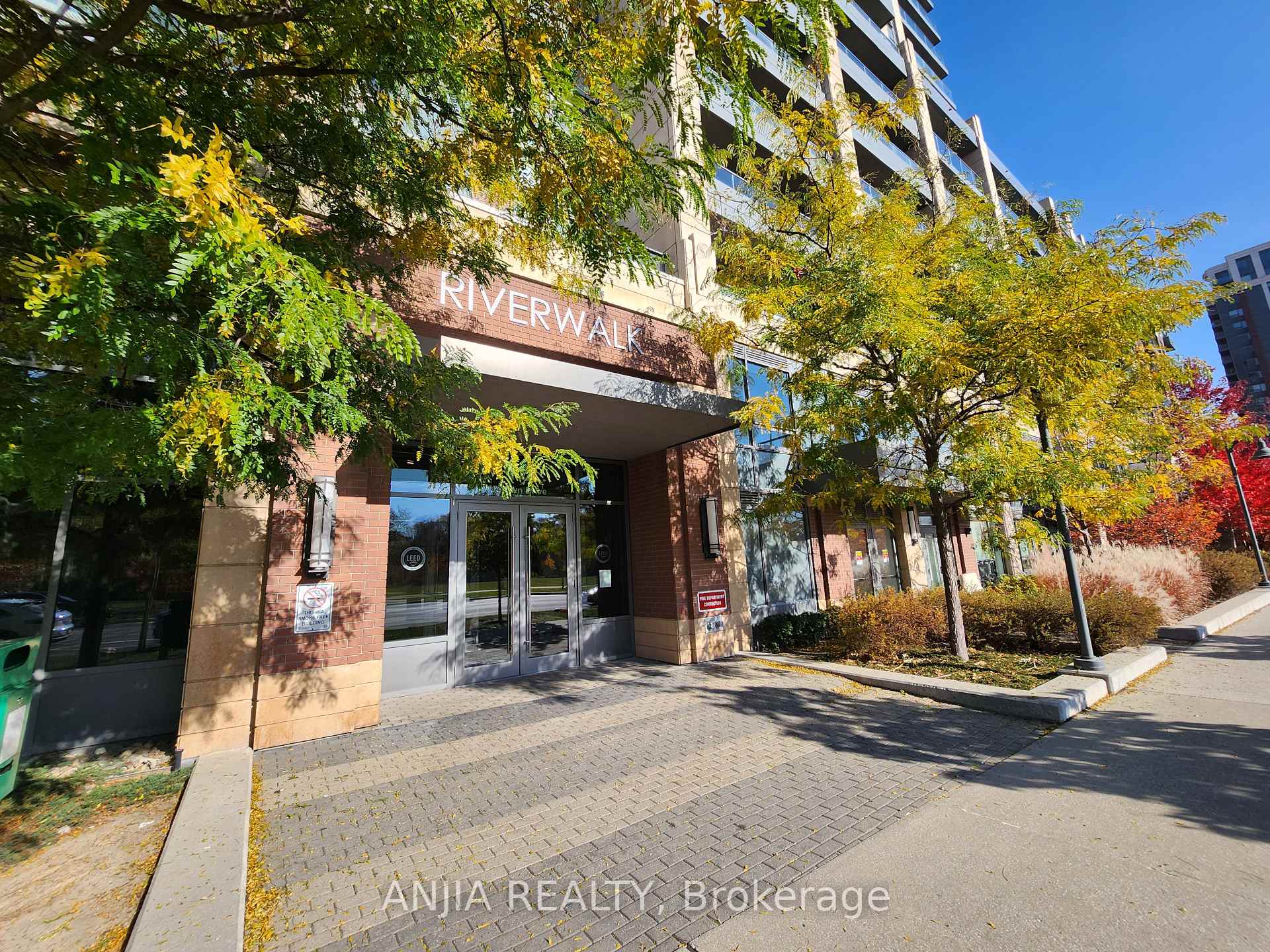 Photo 1 of Unit 901, 18 Uptown Drive, Markham, Unionville — HOMEH
