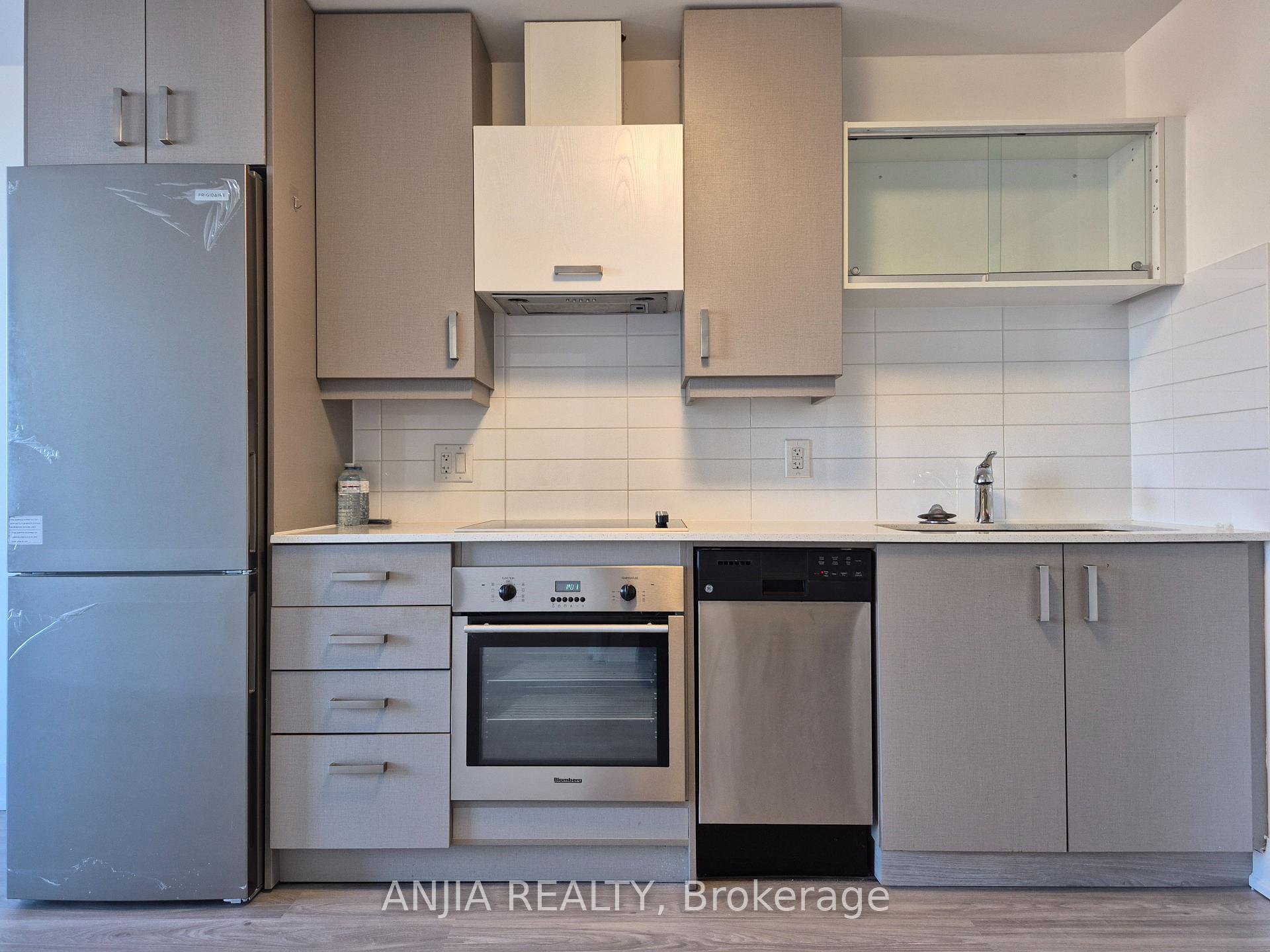 Photo 13 of Unit 901, 18 Uptown Drive, Markham, Unionville — HOMEH