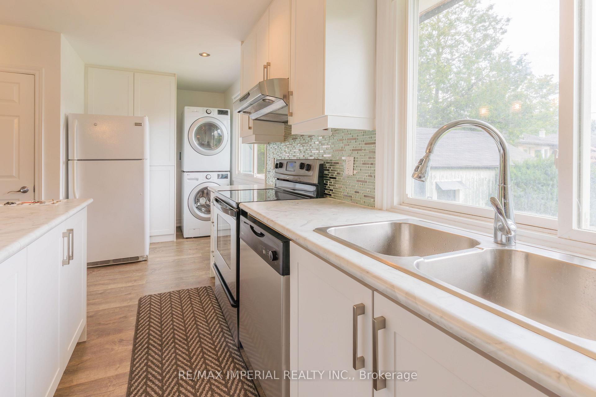 Photo 9 of Unit Main, 388 Becker Road, Richmond Hill, Crosby — HOMEH