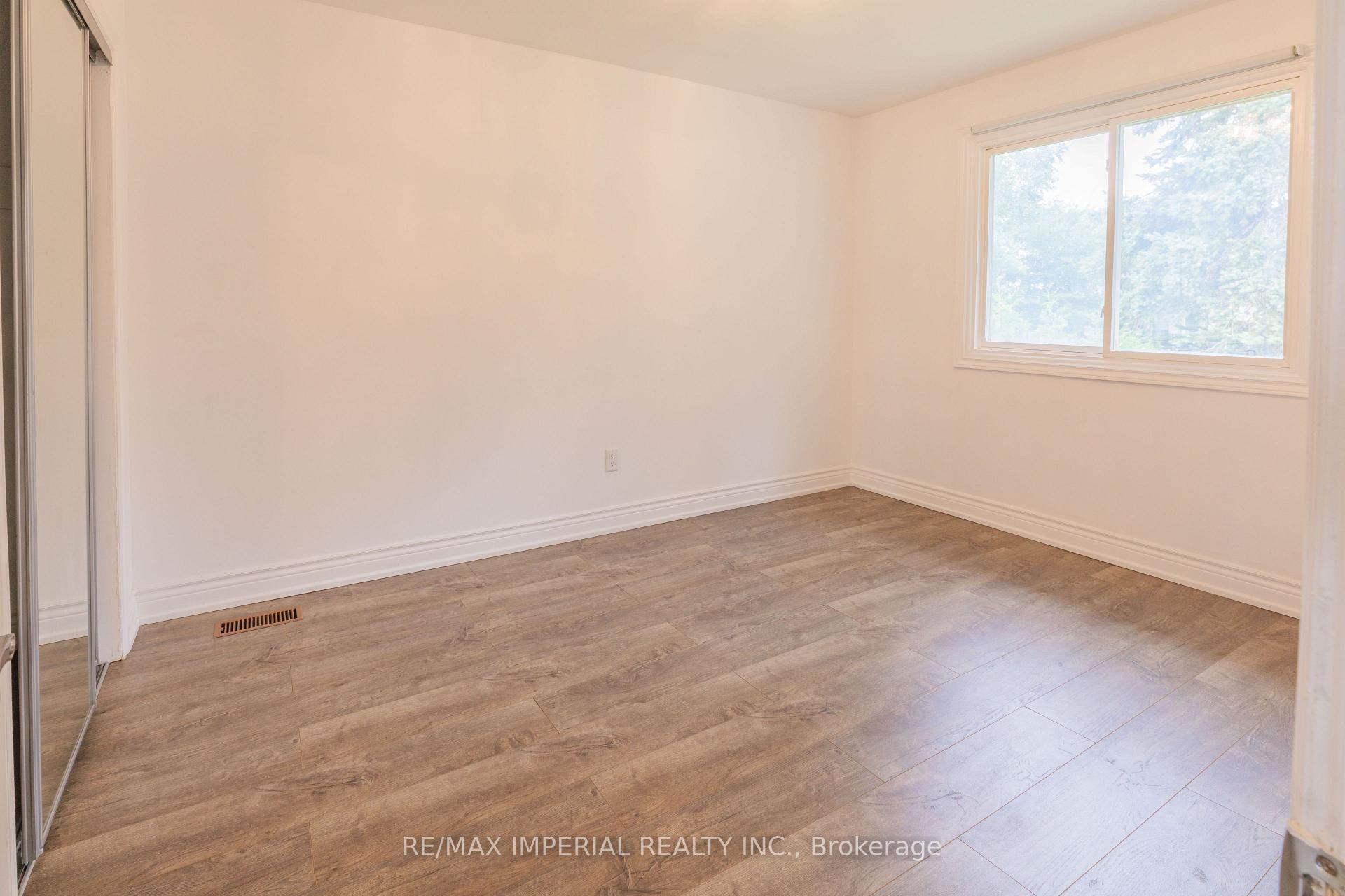 Photo 11 of Unit Main, 388 Becker Road, Richmond Hill, Crosby — HOMEH