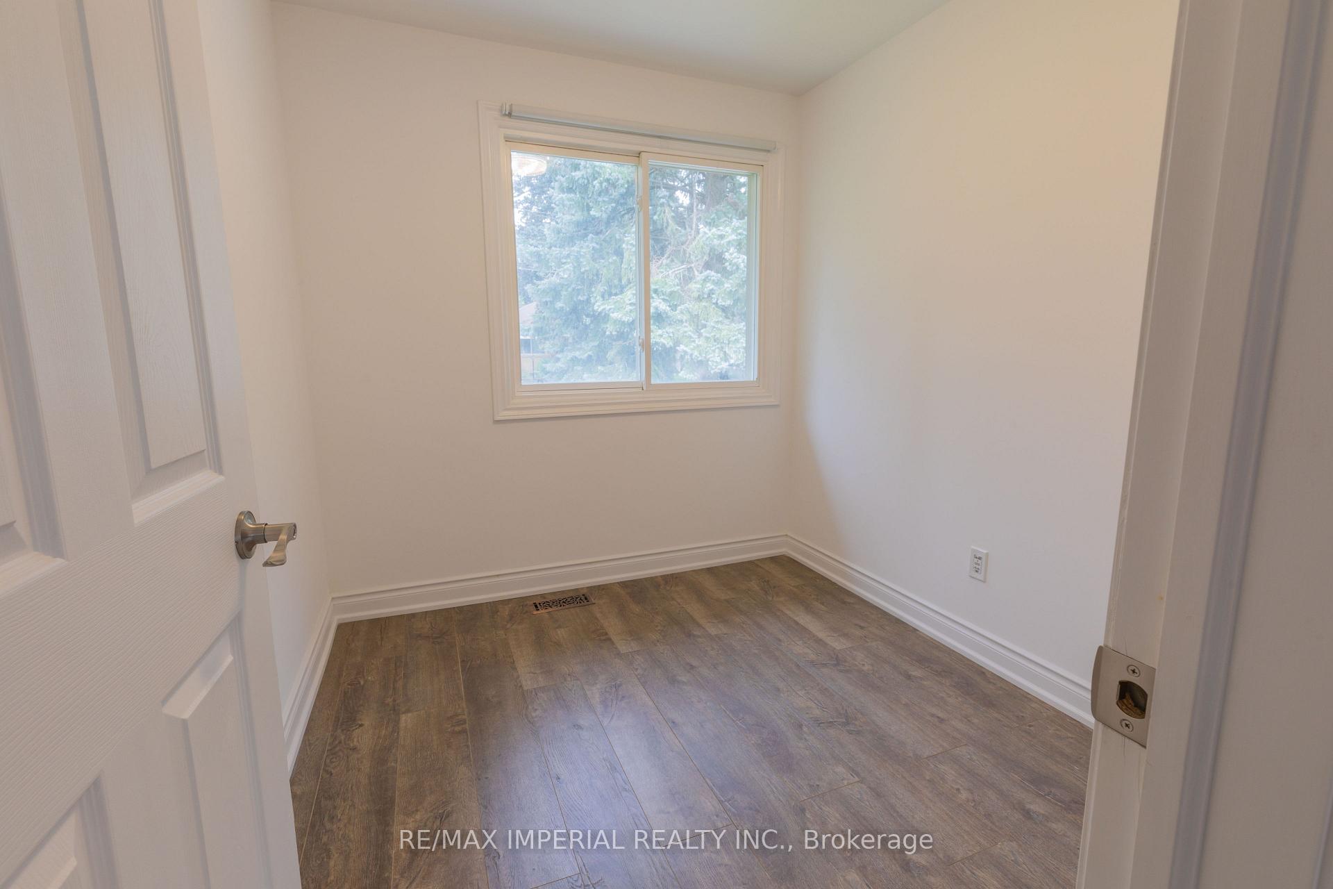 Photo 13 of Unit Main, 388 Becker Road, Richmond Hill, Crosby — HOMEH
