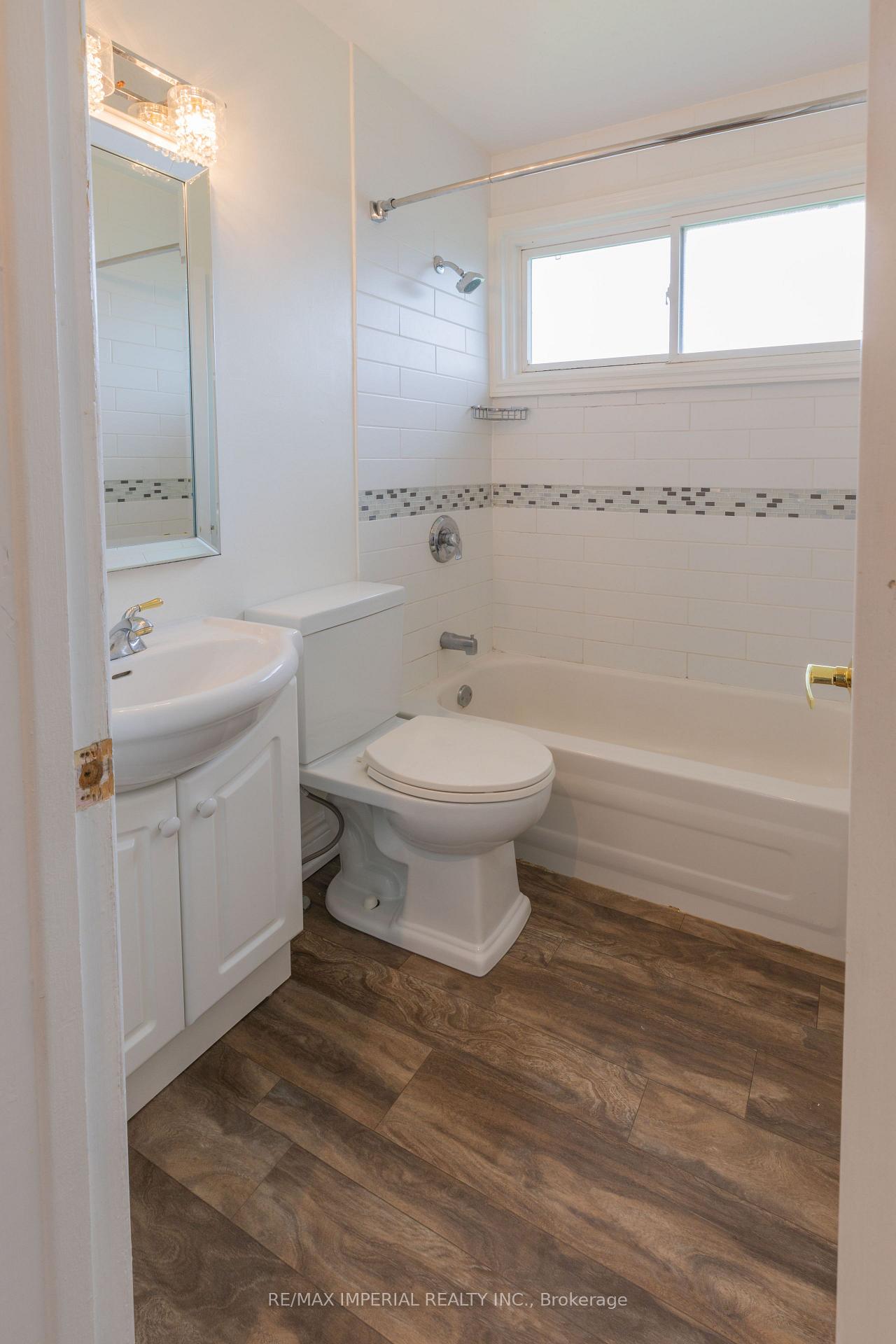 Photo 14 of Unit Main, 388 Becker Road, Richmond Hill, Crosby — HOMEH