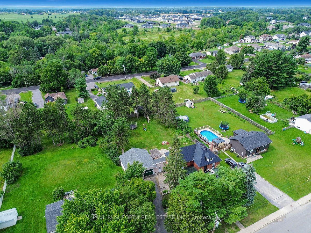 Photo 2 of 100 Poole Street, McNab/Braeside, Mcnab/Braeside Twps — HOMEH