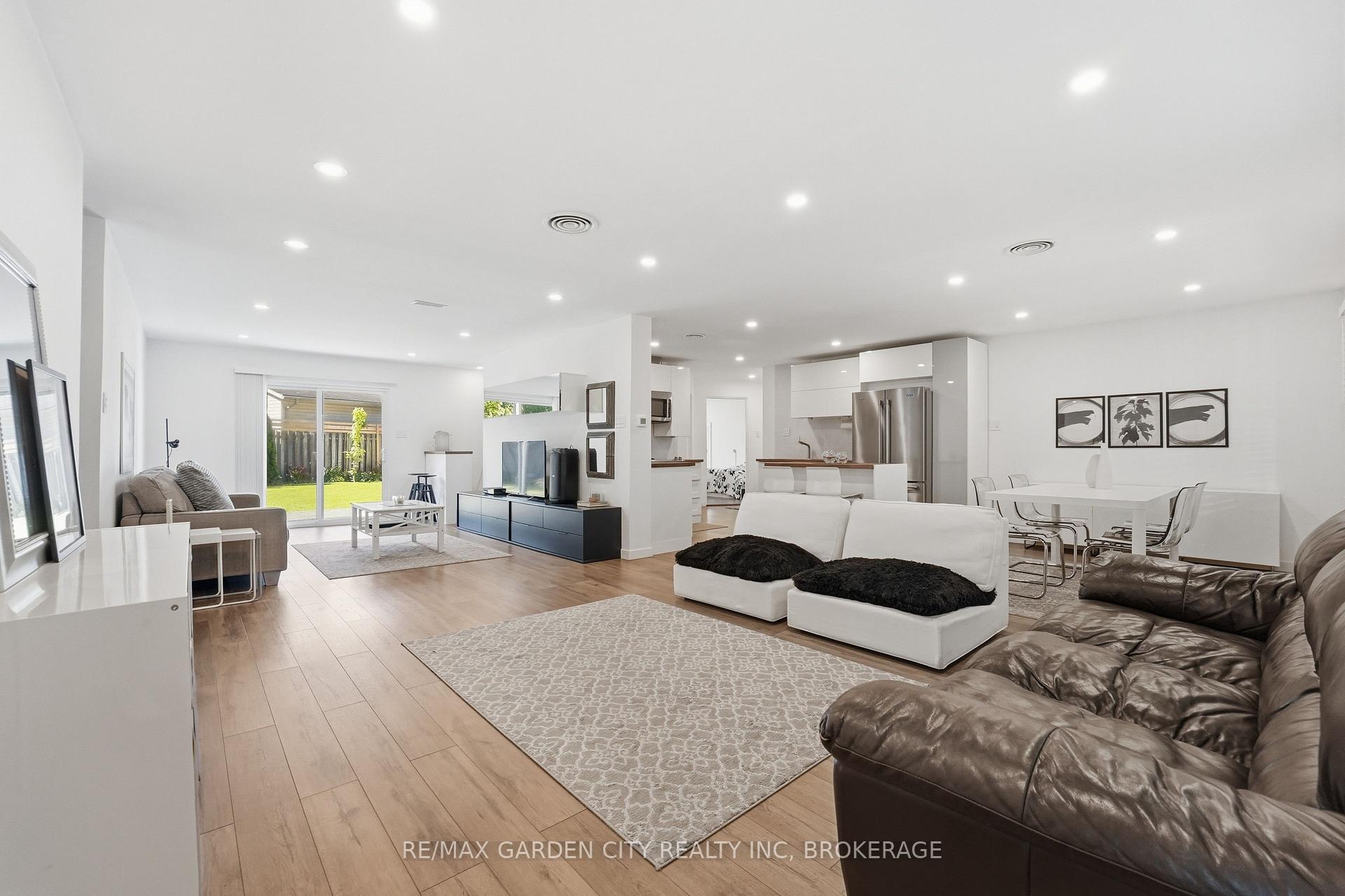 Photo 4 of 50 Beamer Avenue, St. Catharines, Bunting/Linwell — HOMEH