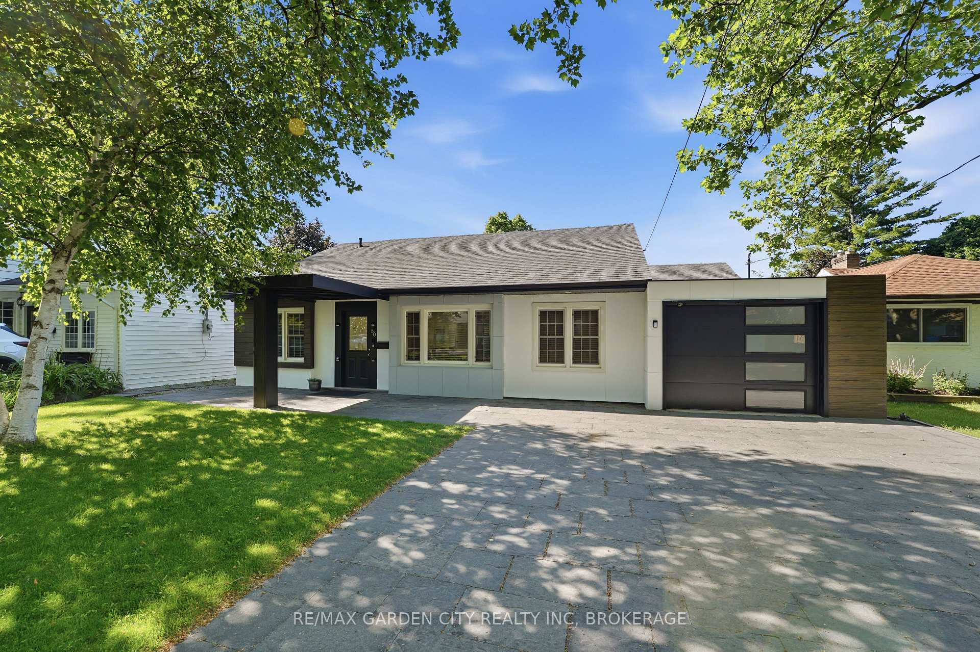 Photo 2 of 50 Beamer Avenue, St. Catharines, Bunting/Linwell — HOMEH
