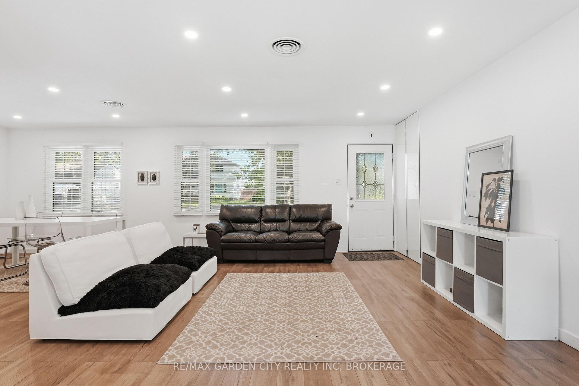Photo 5 of 50 Beamer Avenue, St. Catharines, Bunting/Linwell — HOMEH
