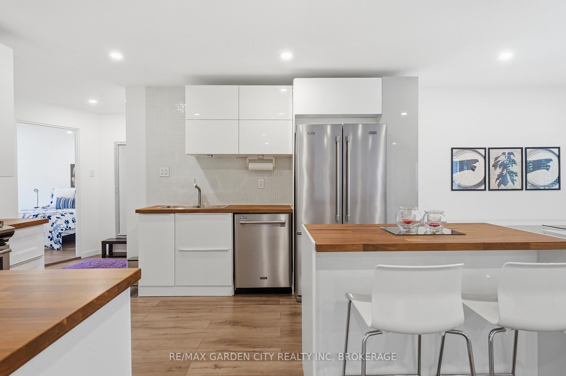 Photo 12 of 50 Beamer Avenue, St. Catharines, Bunting/Linwell — HOMEH