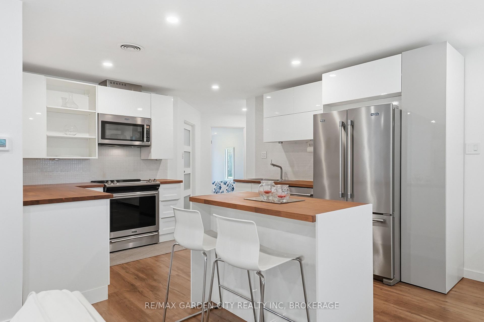 Photo 13 of 50 Beamer Avenue, St. Catharines, Bunting/Linwell — HOMEH