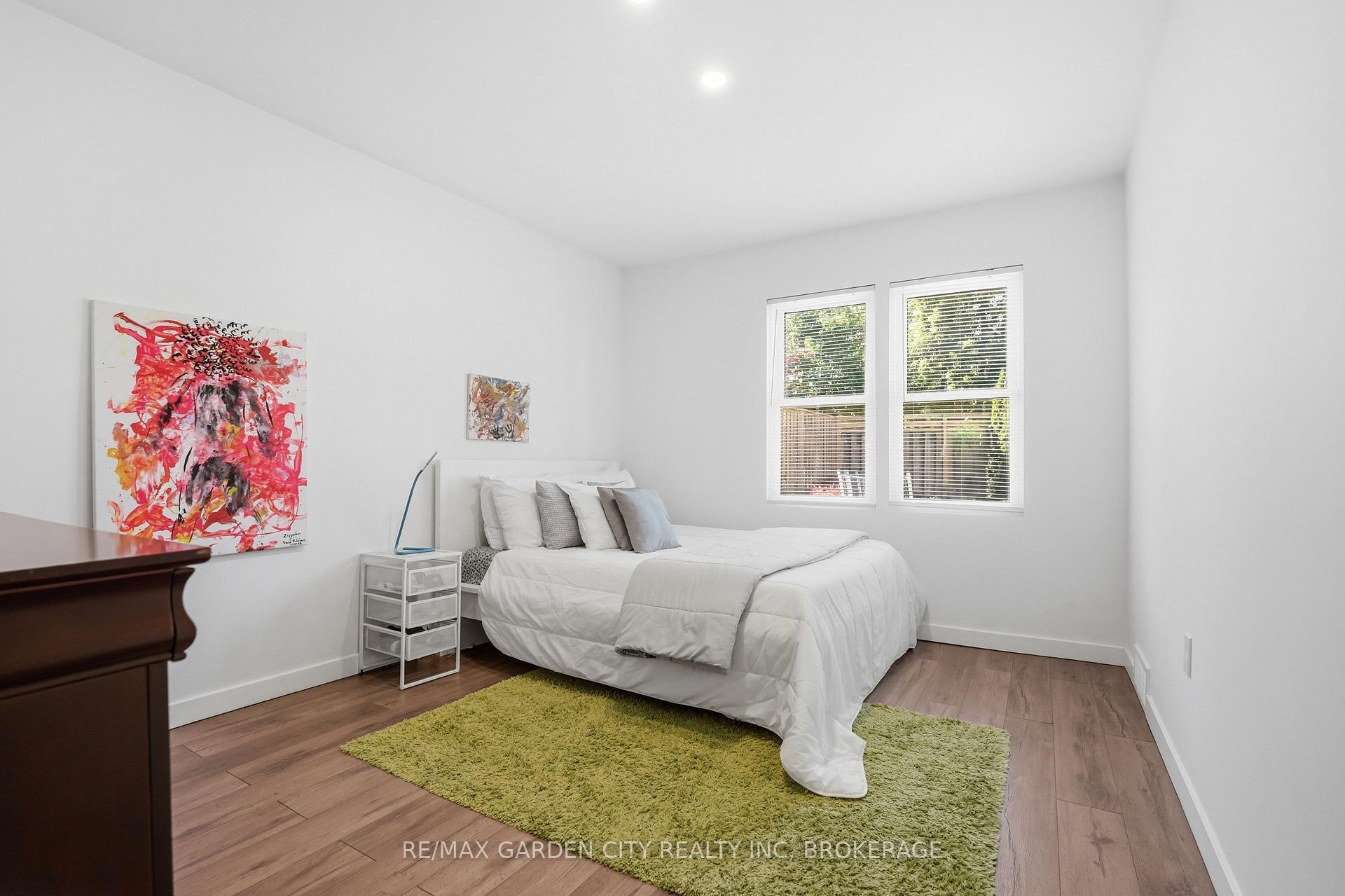 Photo 23 of 50 Beamer Avenue, St. Catharines, Bunting/Linwell — HOMEH