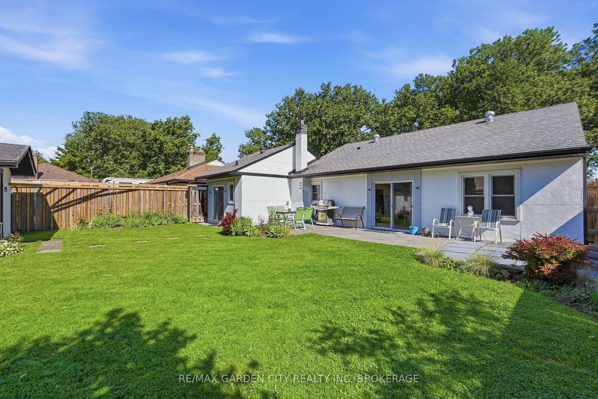 Photo 35 of 50 Beamer Avenue, St. Catharines, Bunting/Linwell — HOMEH