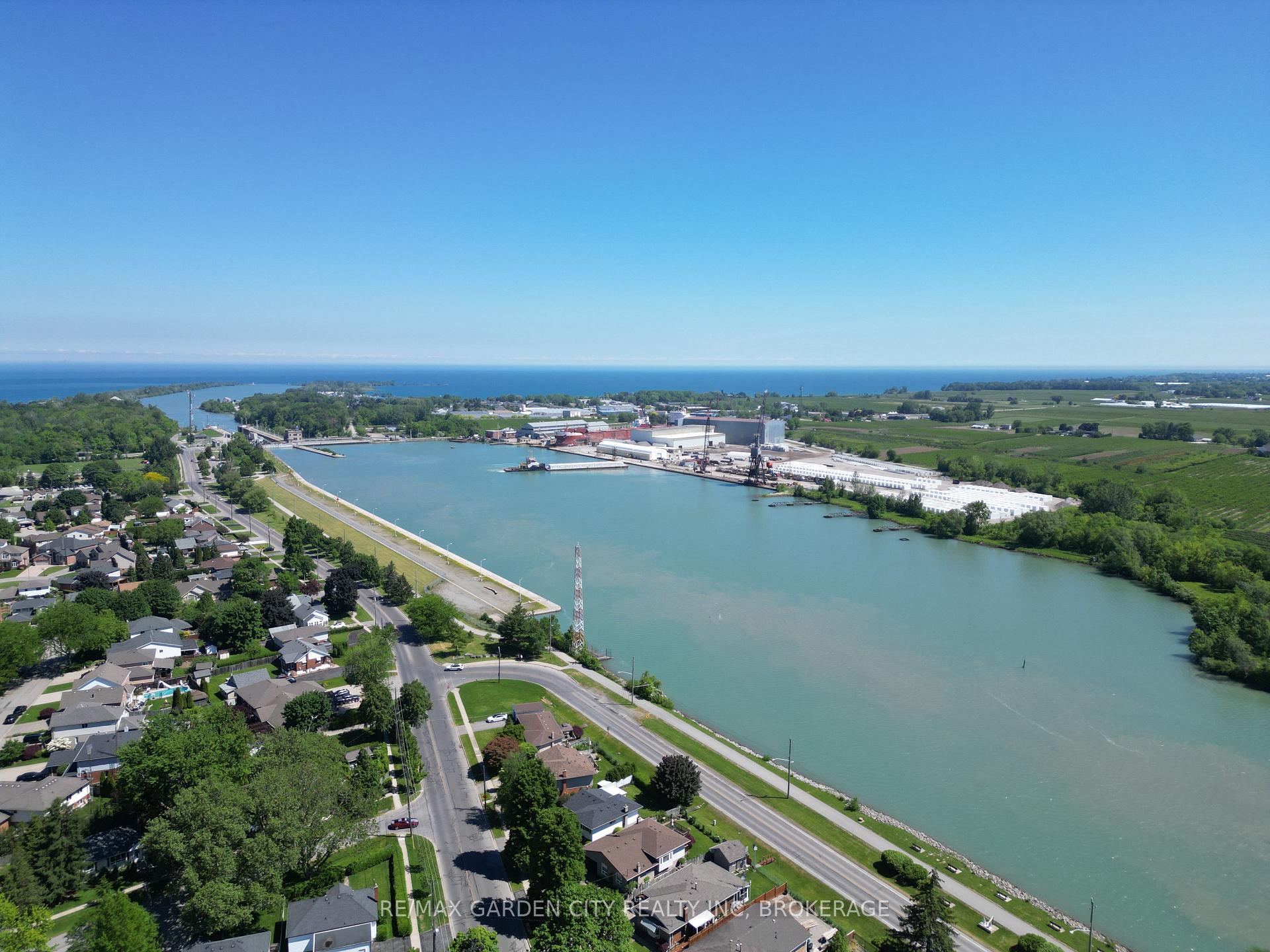 Photo 43 of 50 Beamer Avenue, St. Catharines, Bunting/Linwell — HOMEH