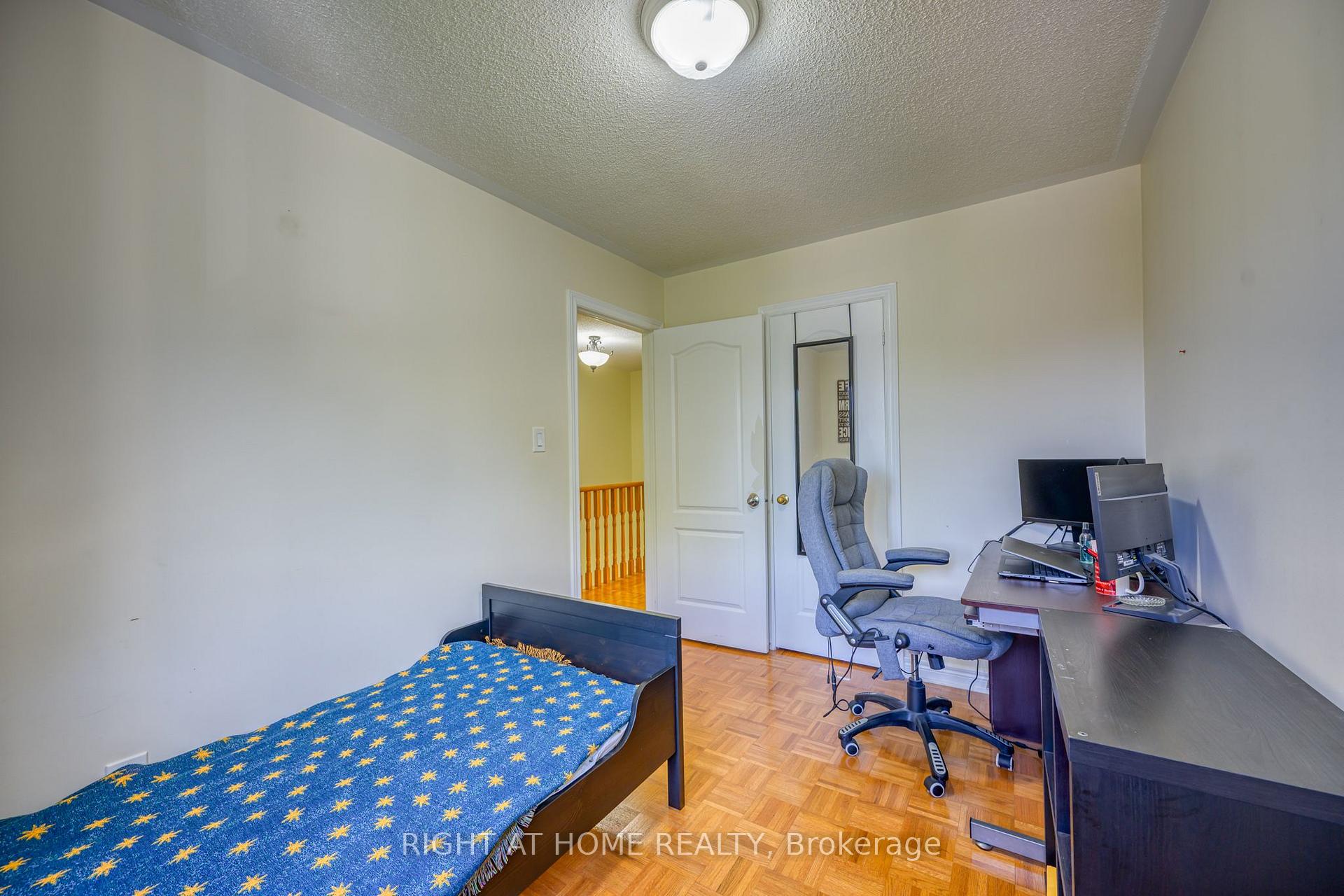 Photo 17 of 6683 Opera Glass Crescent, Mississauga, Meadowvale Village — HOMEH