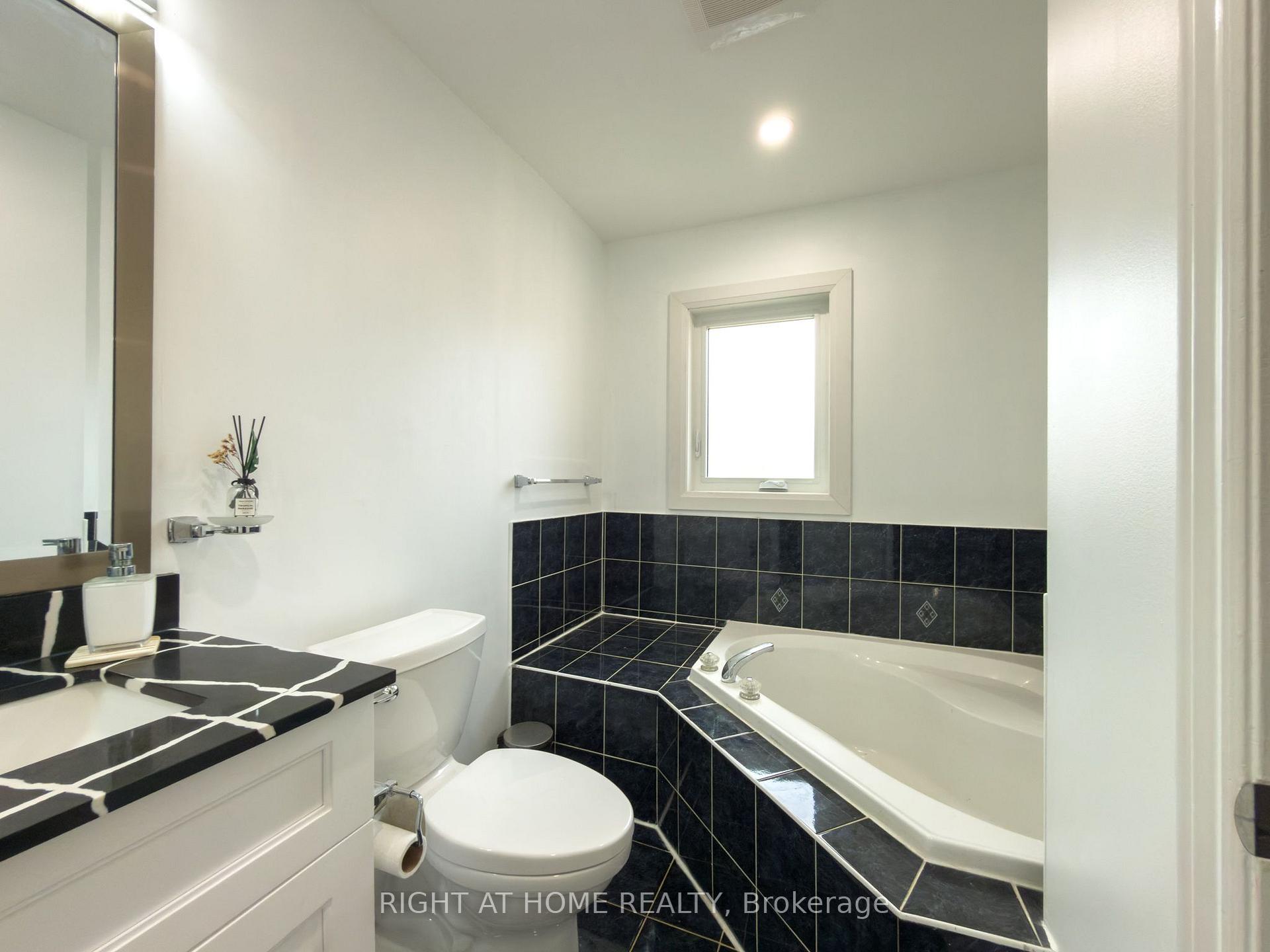 Photo 28 of 6683 Opera Glass Crescent, Mississauga, Meadowvale Village — HOMEH