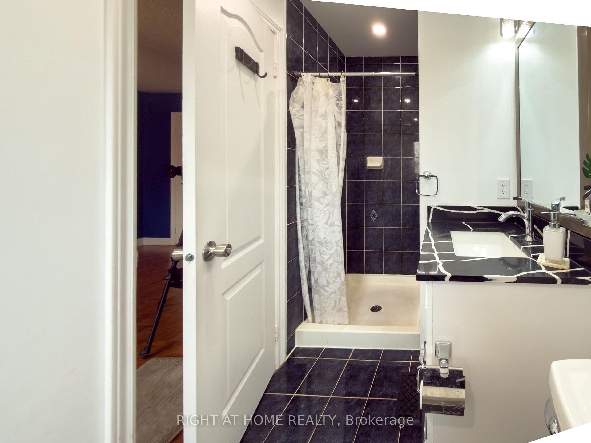 Photo 29 of 6683 Opera Glass Crescent, Mississauga, Meadowvale Village — HOMEH