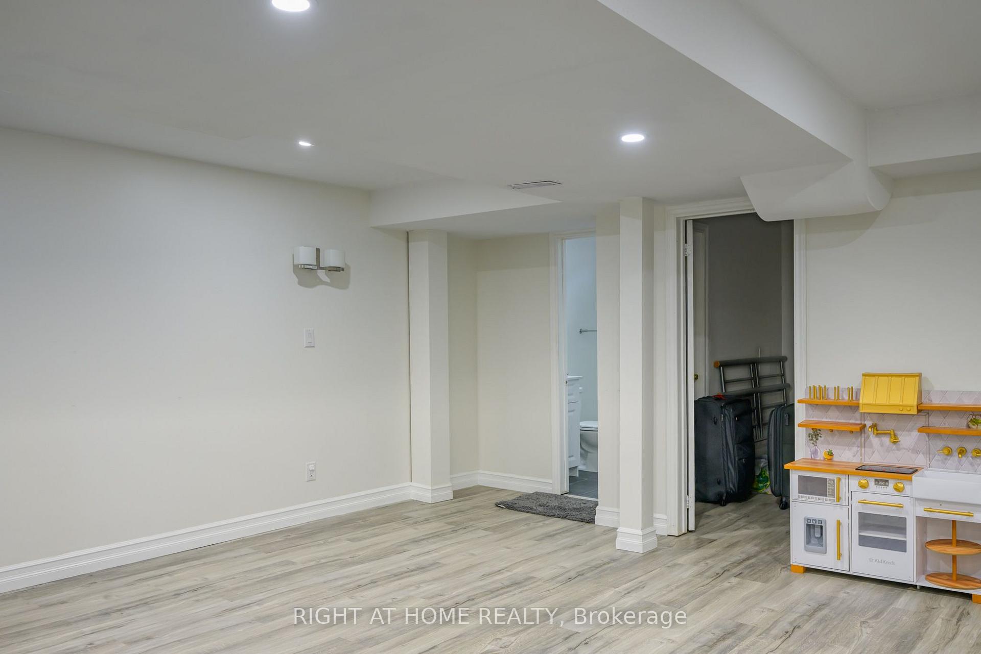 Photo 36 of 6683 Opera Glass Crescent, Mississauga, Meadowvale Village — HOMEH