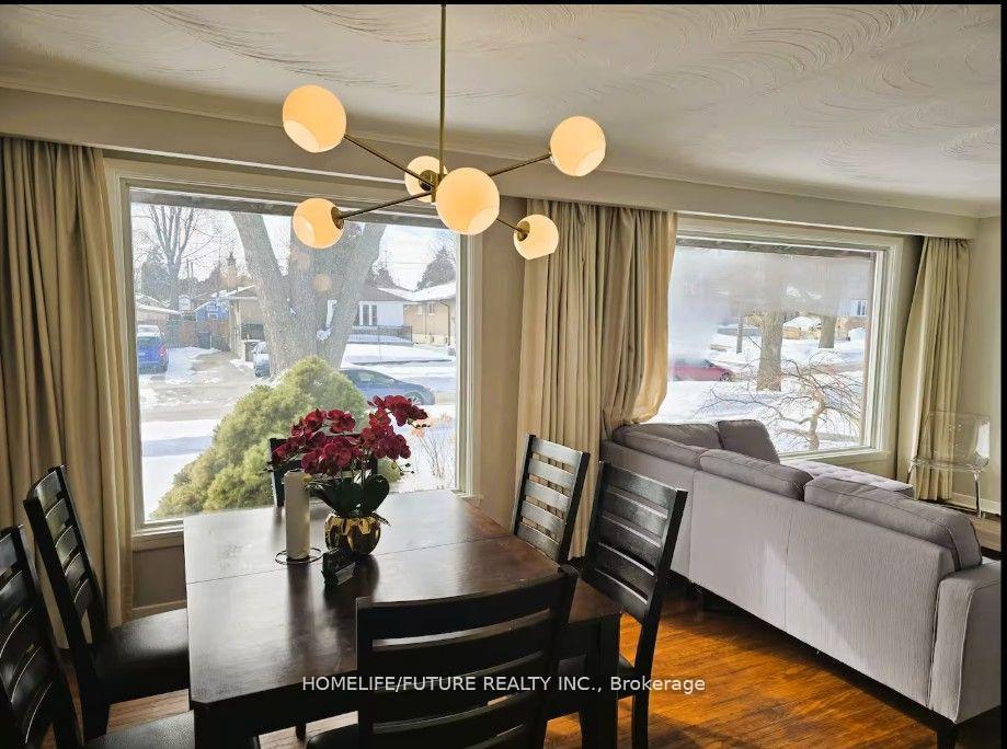 Photo 4 of 7 Stonehenge Crescent, Scarborough, Woburn — HOMEH