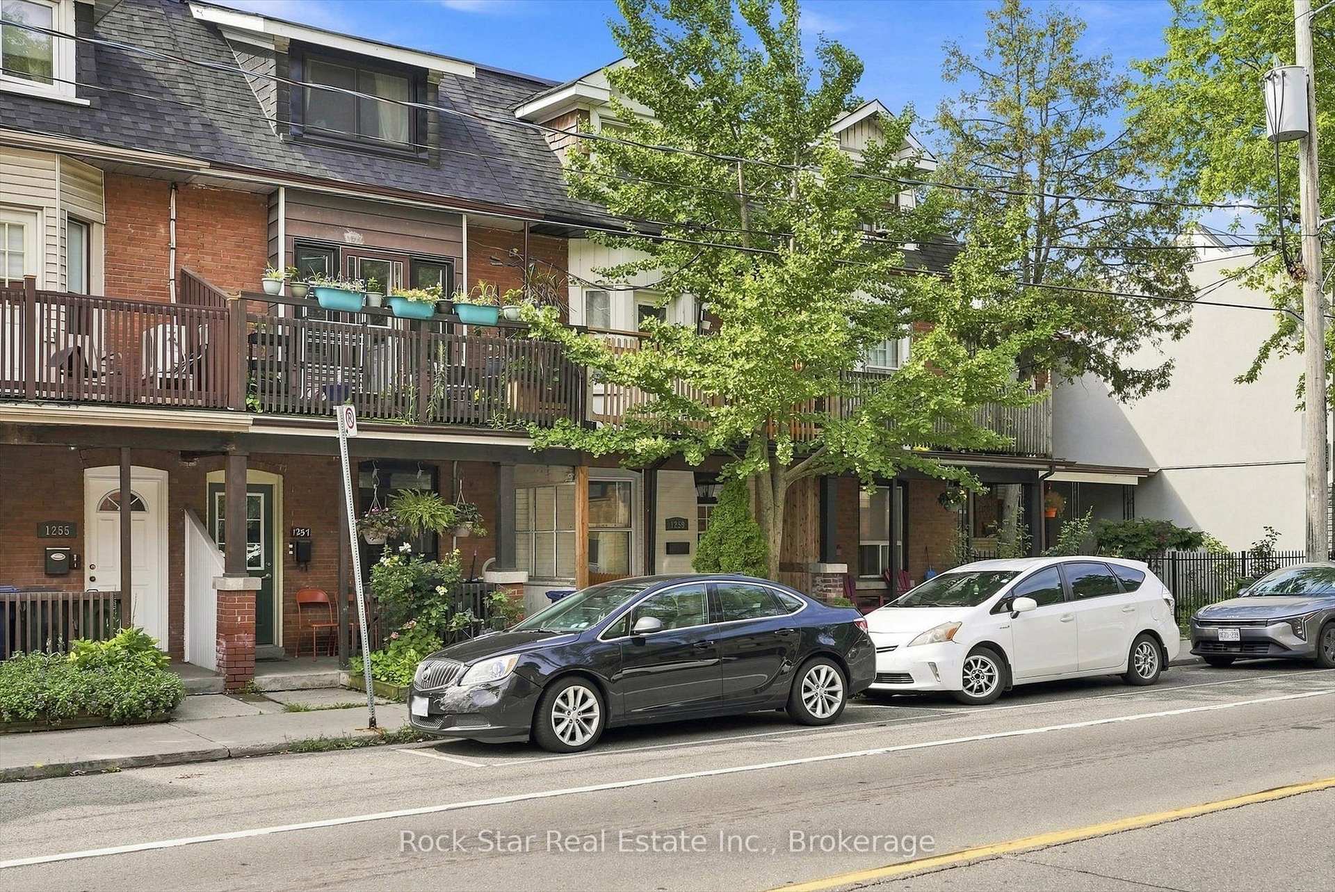 Photo 2 of 1259 Davenport Road, Toronto, Dovercourt-Wallace Emerson-Junction — HOMEH