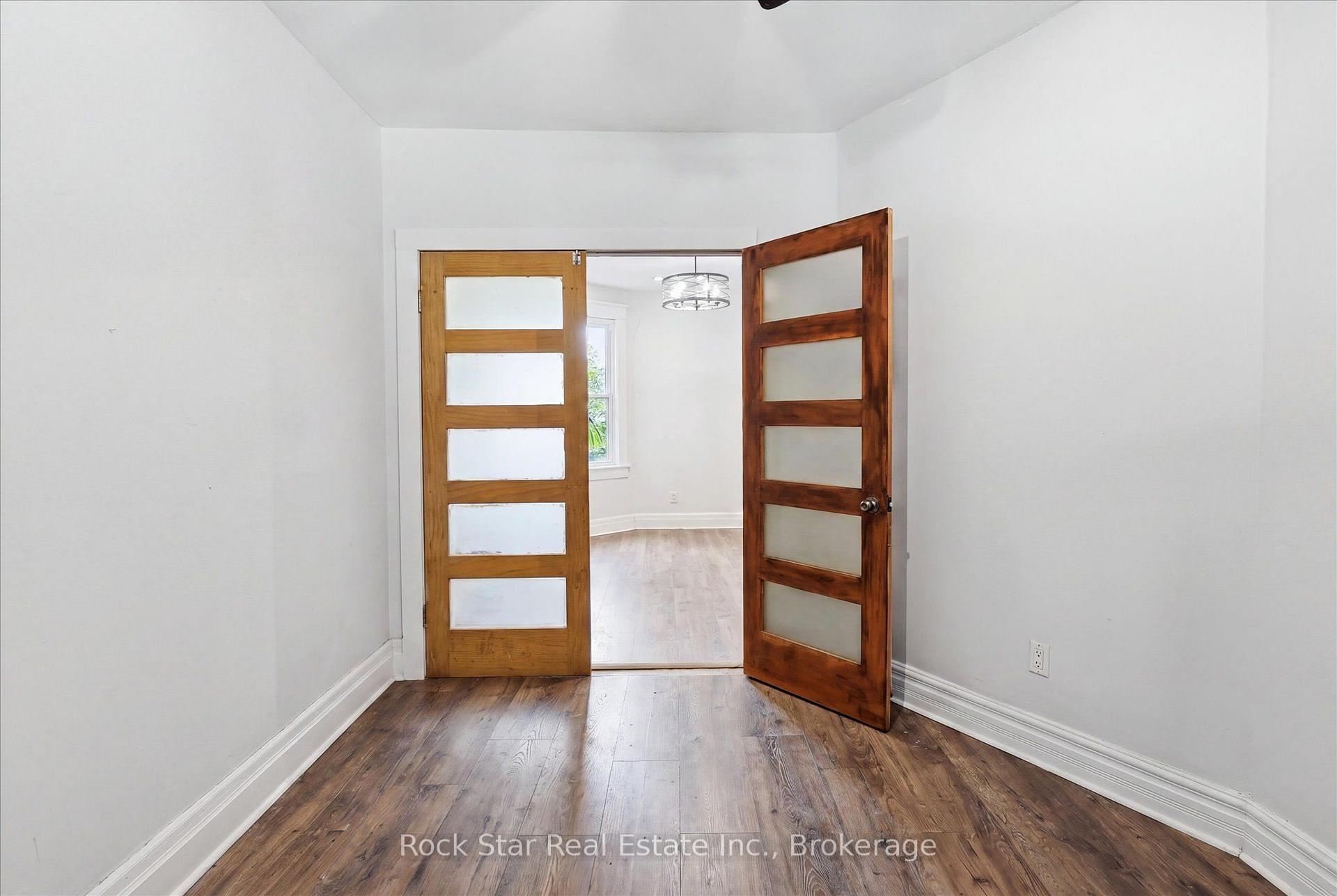 Photo 3 of 1259 Davenport Road, Toronto, Dovercourt-Wallace Emerson-Junction — HOMEH