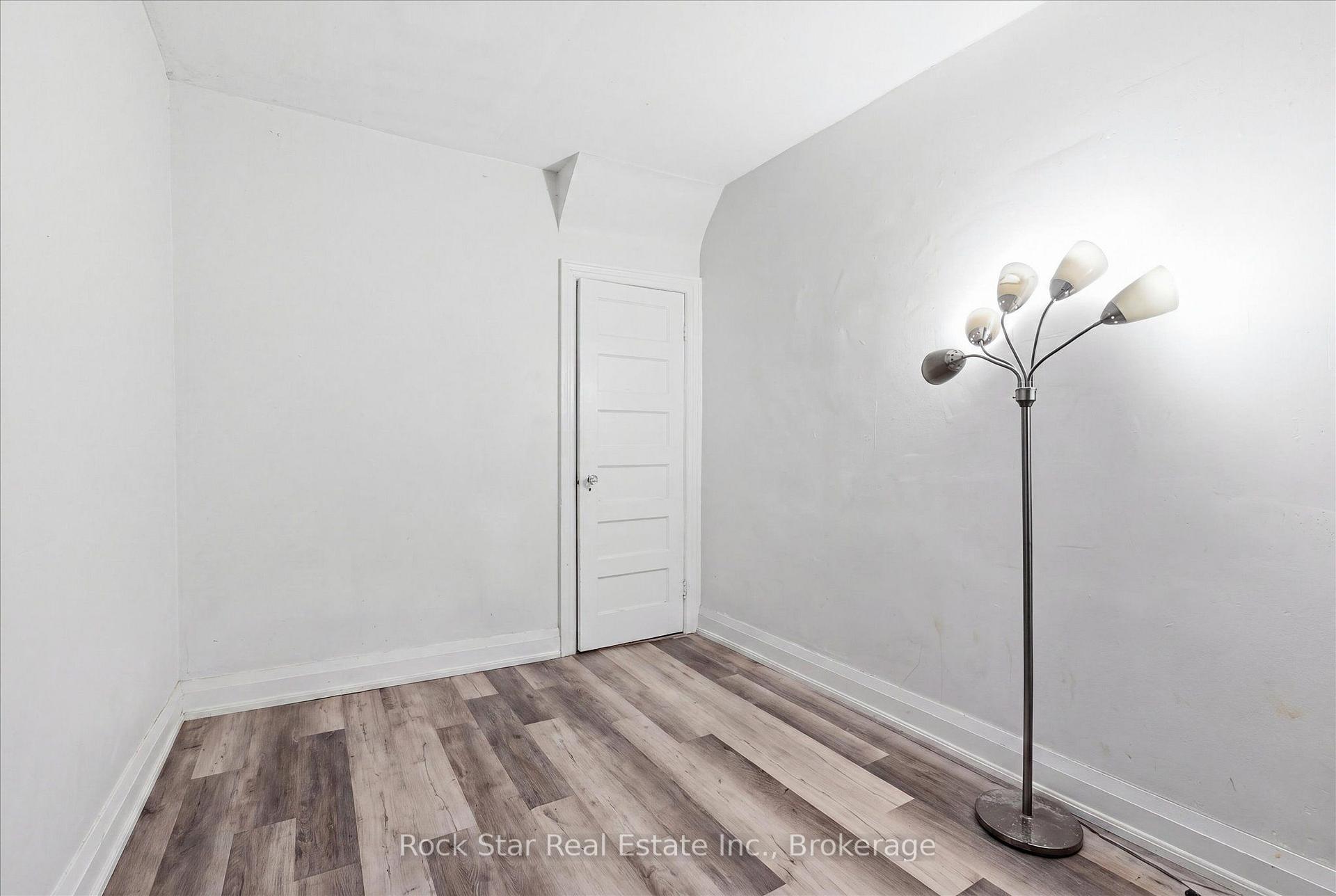 Photo 18 of 1259 Davenport Road, Toronto, Dovercourt-Wallace Emerson-Junction — HOMEH
