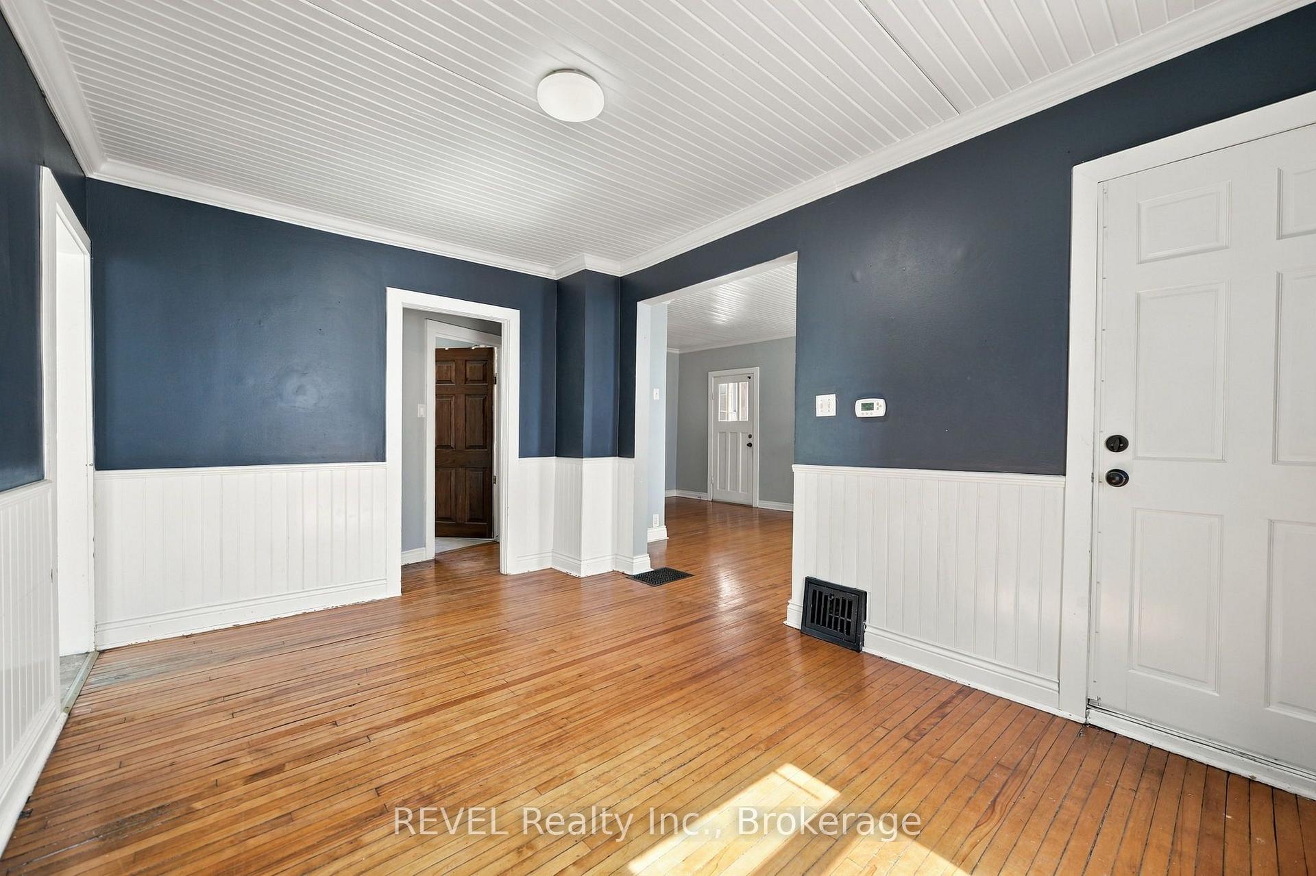 Photo 13 of 61 Patricia Street, Thorold, Thorold Downtown — HOMEH
