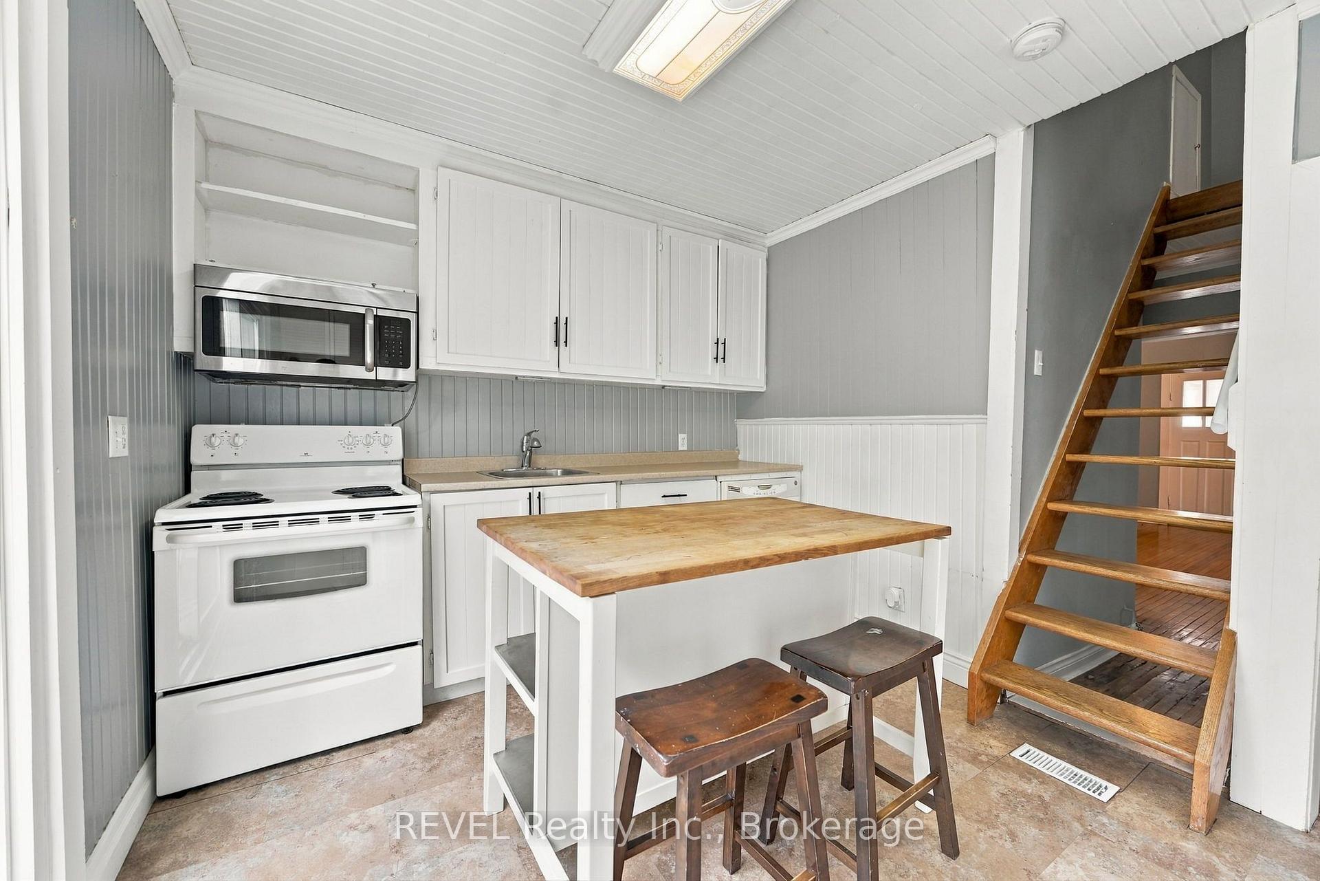 Photo 18 of 61 Patricia Street, Thorold, Thorold Downtown — HOMEH