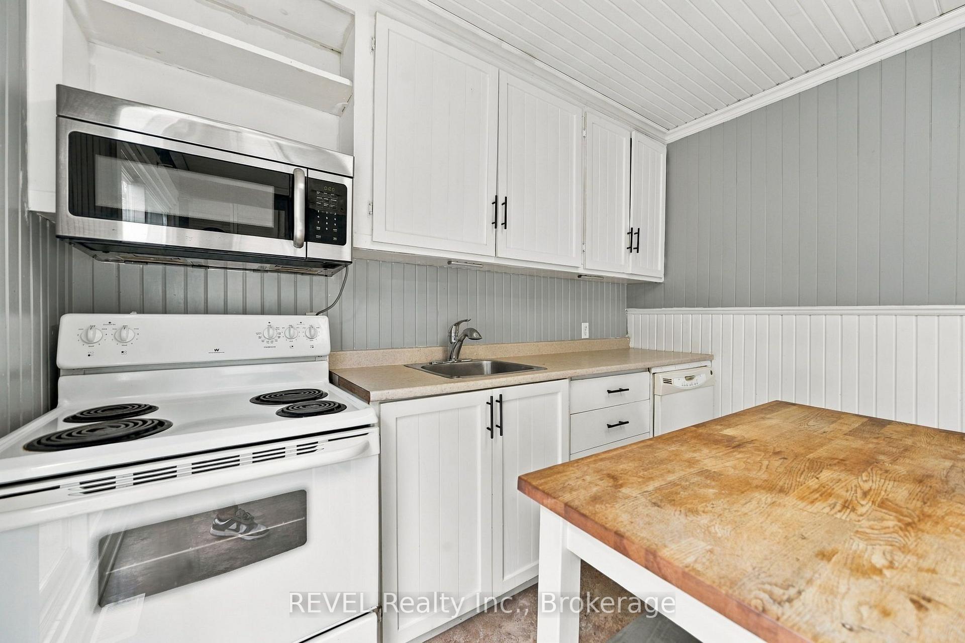 Photo 19 of 61 Patricia Street, Thorold, Thorold Downtown — HOMEH