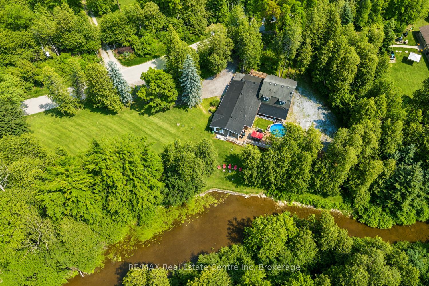 Photo 2 of 14 Ash Street, Guelph/Eramosa, Eden Mills — HOMEH