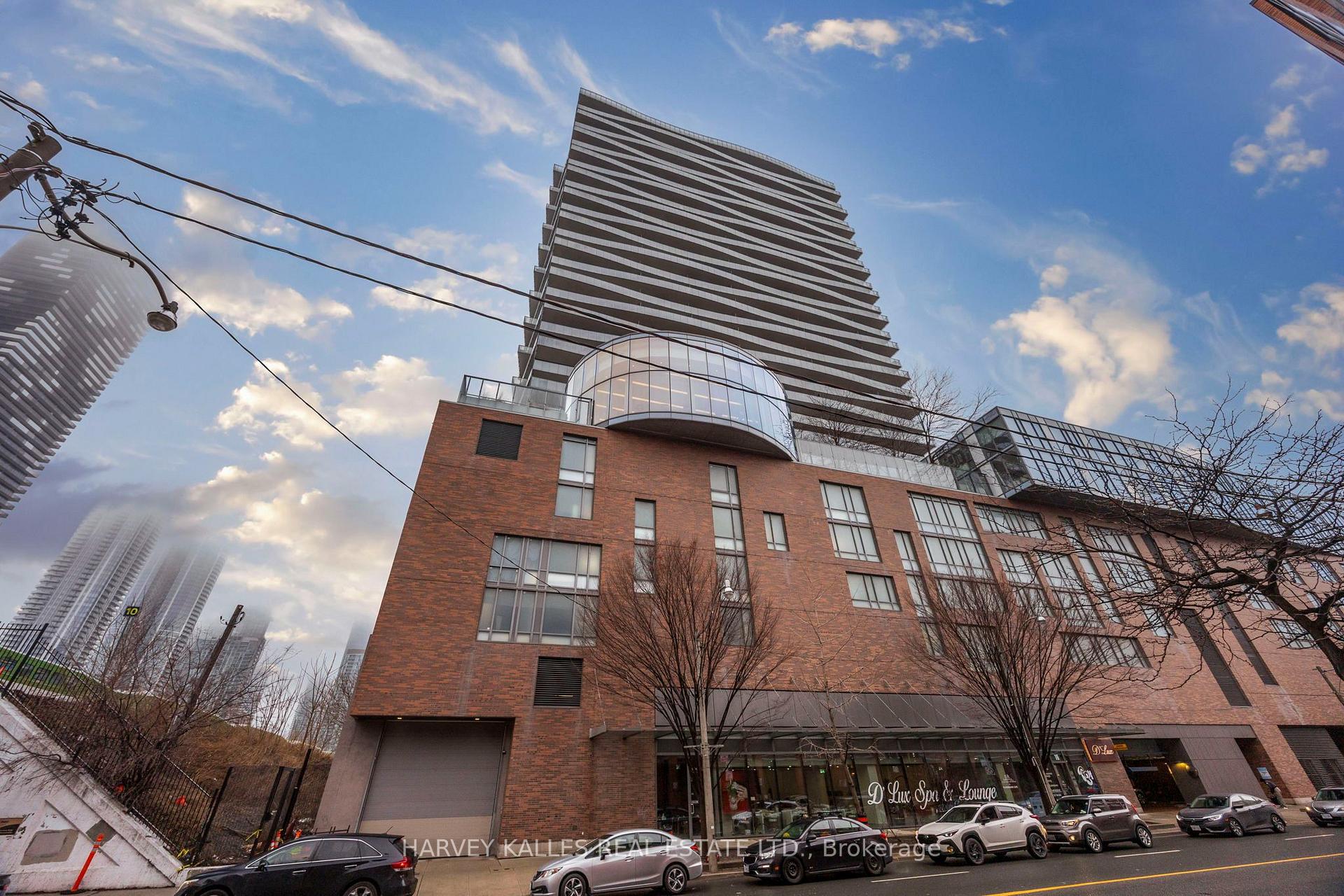 Front of Unit 1612, 1 Market Street