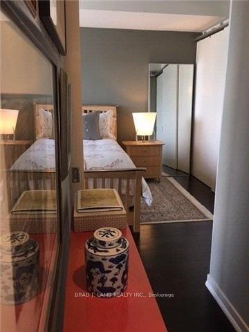Photo 9 of Unit 1402, 1 Shaw Street, Toronto, Niagara — HOMEH