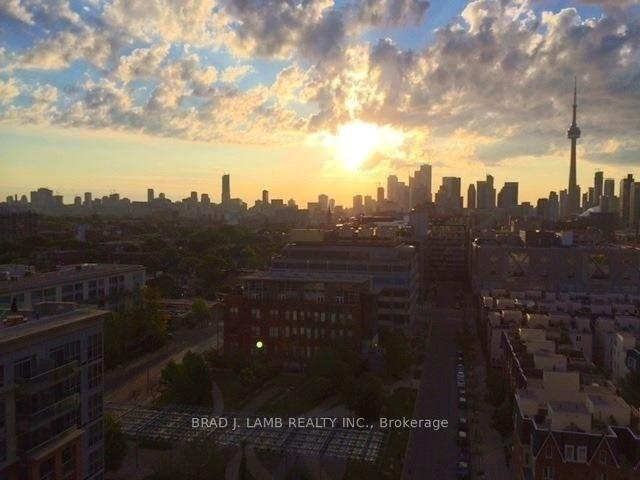 Photo 14 of Unit 1402, 1 Shaw Street, Toronto, Niagara — HOMEH