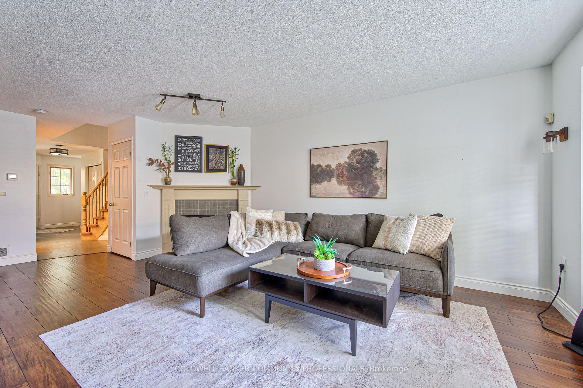 Photo 11 of 86 Chelsea Crescent, Hamilton, Stoney Creek — HOMEH