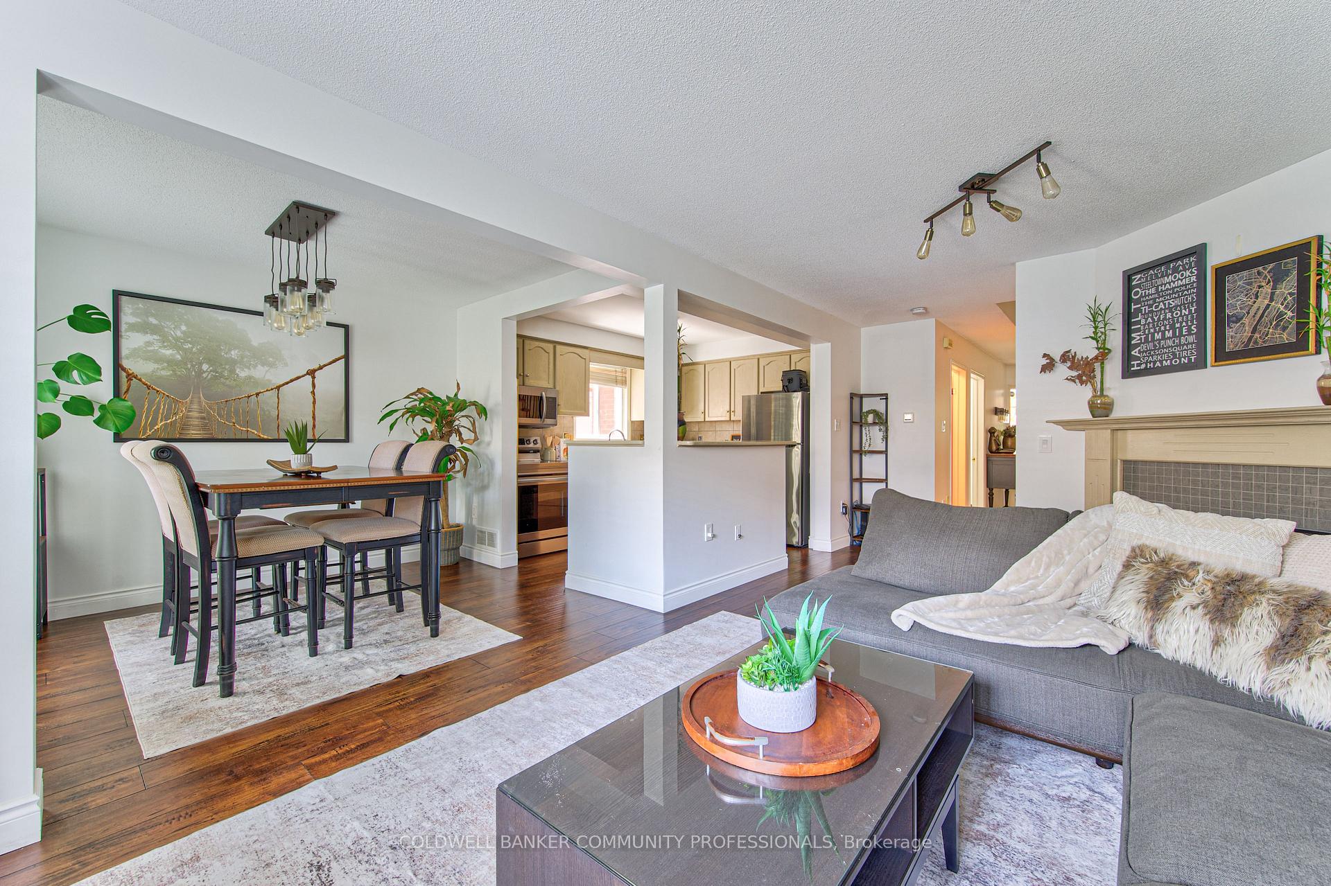 Photo 12 of 86 Chelsea Crescent, Hamilton, Stoney Creek — HOMEH