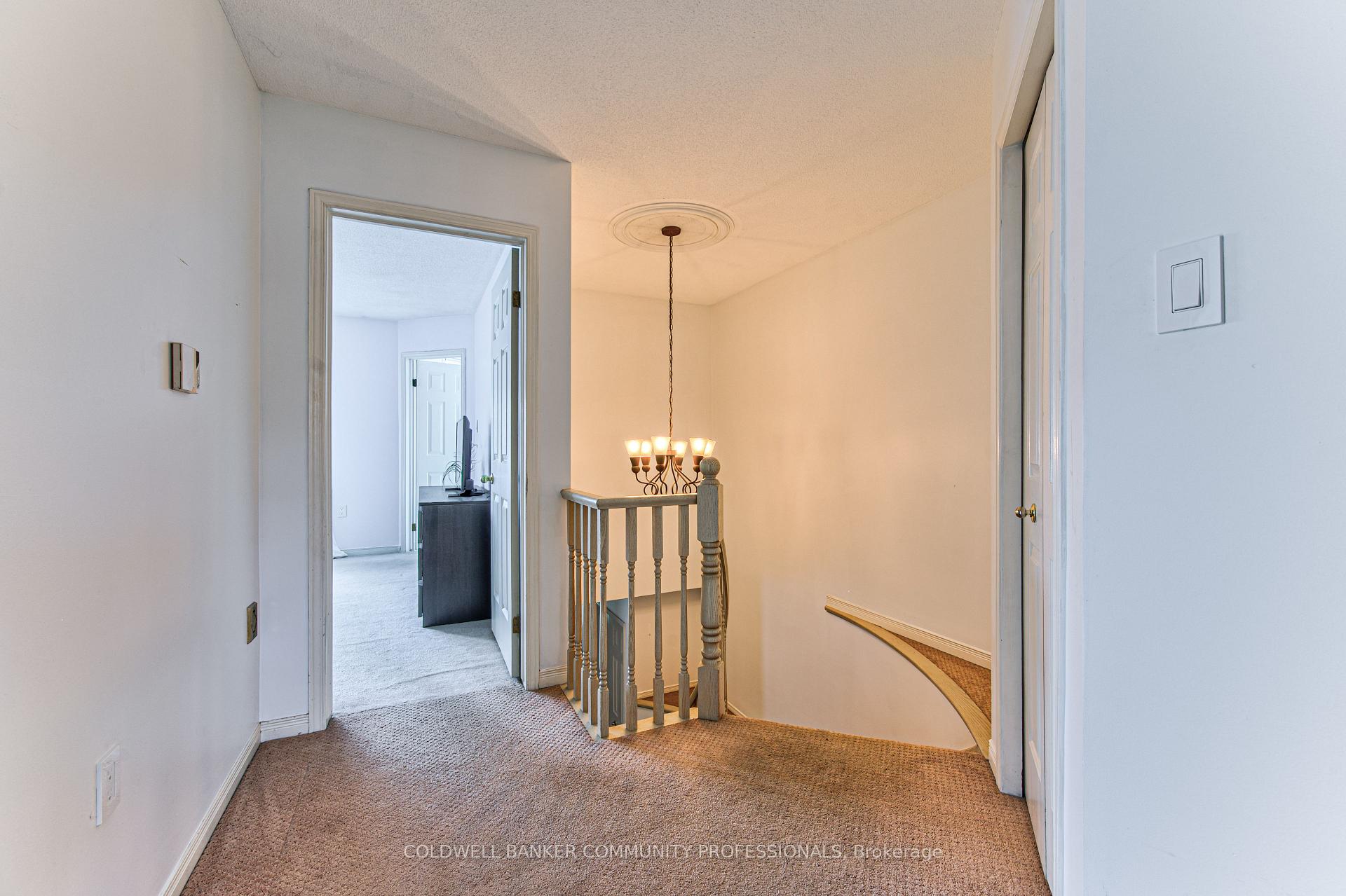 Photo 20 of 86 Chelsea Crescent, Hamilton, Stoney Creek — HOMEH