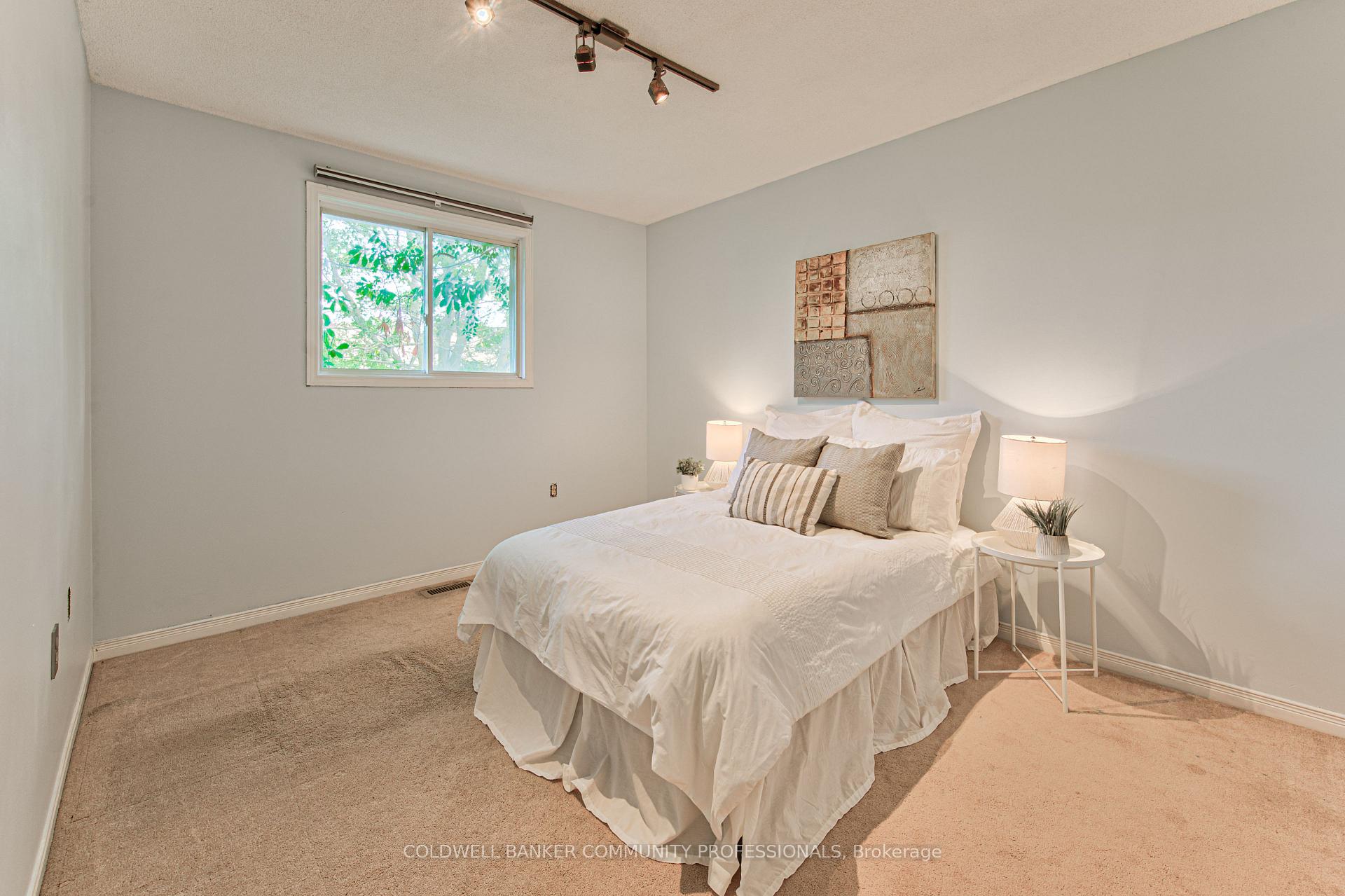 Photo 22 of 86 Chelsea Crescent, Hamilton, Stoney Creek — HOMEH
