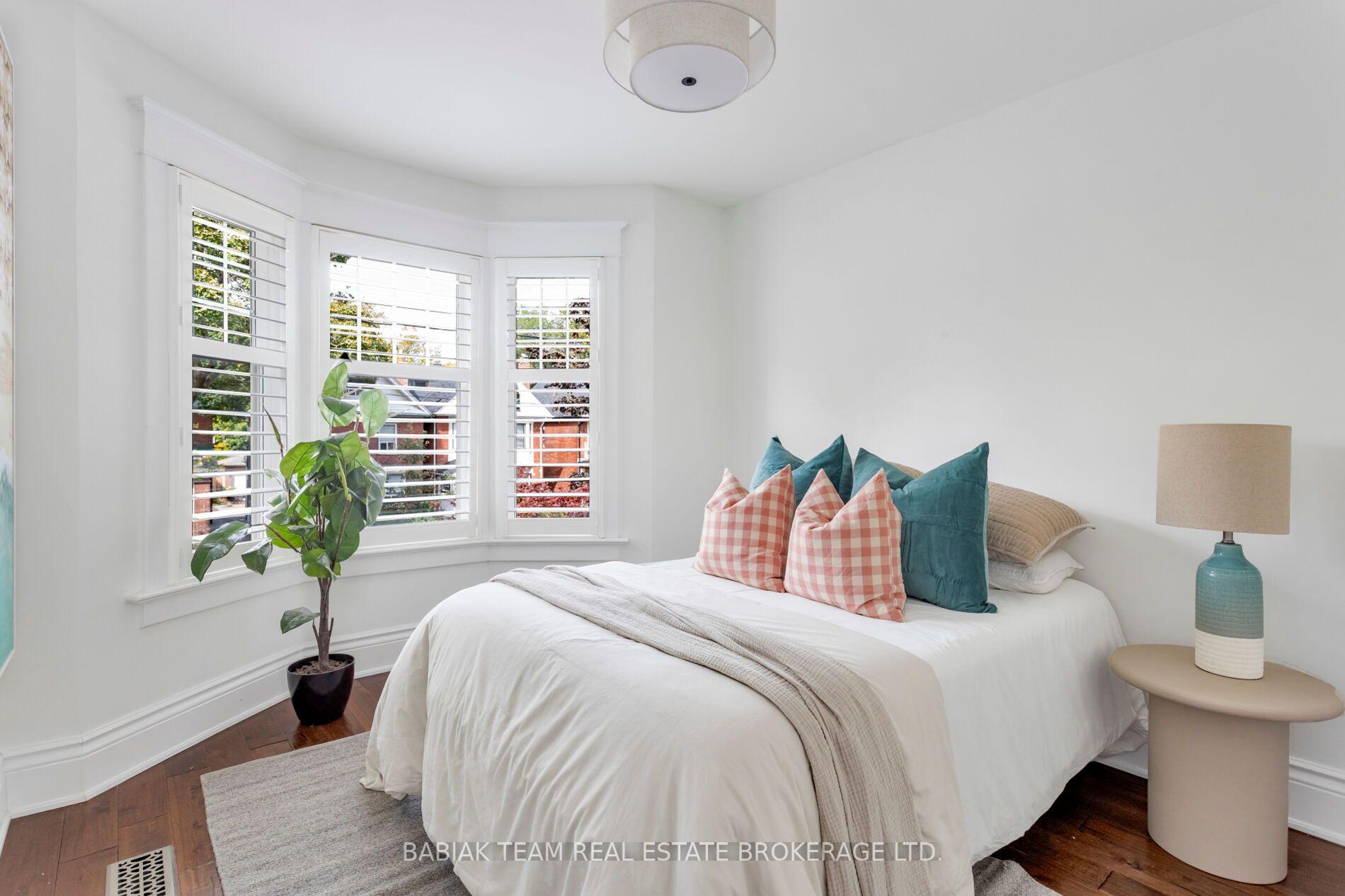 Photo 20 of 217 Humberside Avenue, Toronto, High Park North — HOMEH