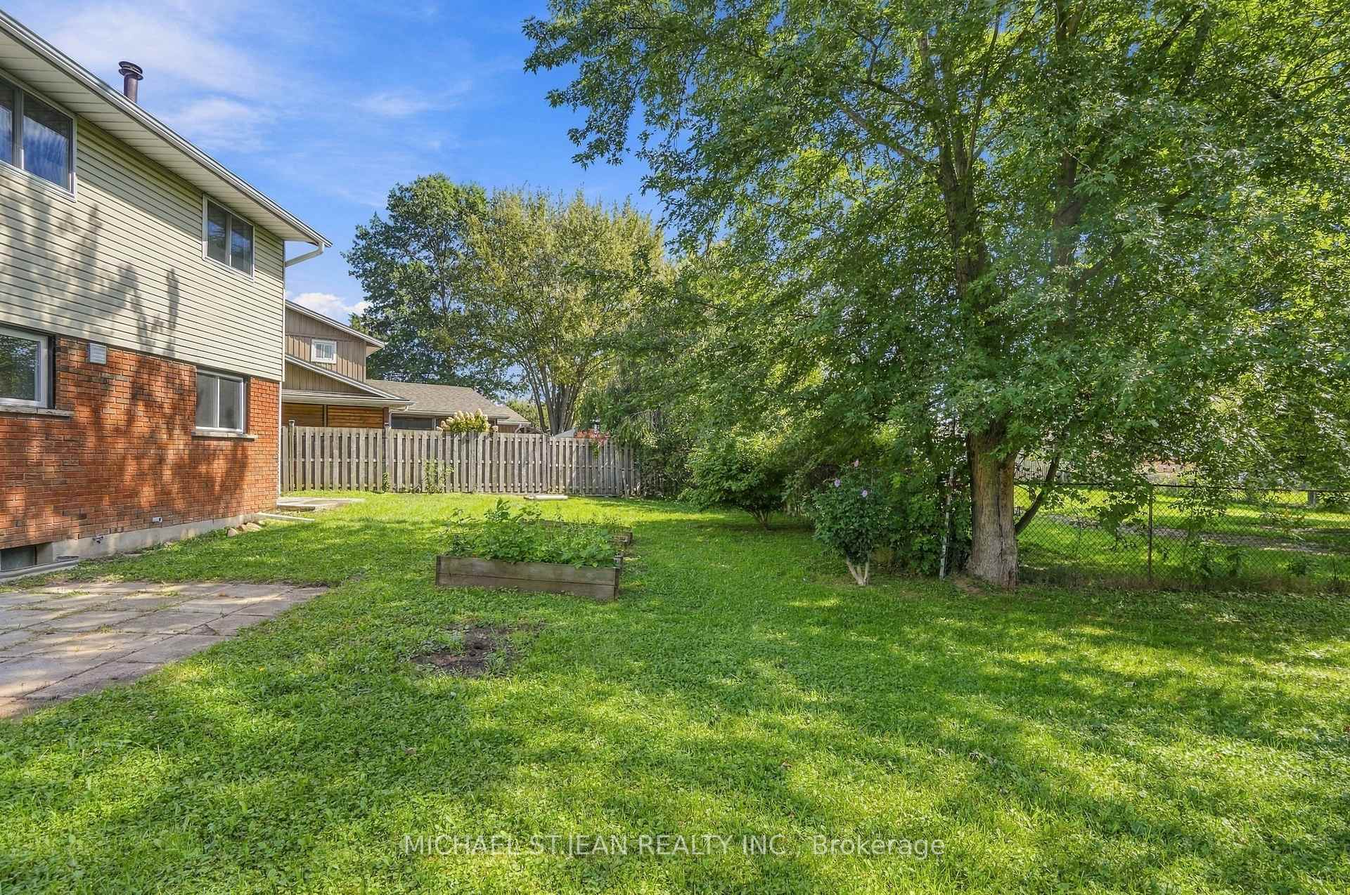 Photo 55 of 27 Cummington Place, Welland, N. Welland — HOMEH