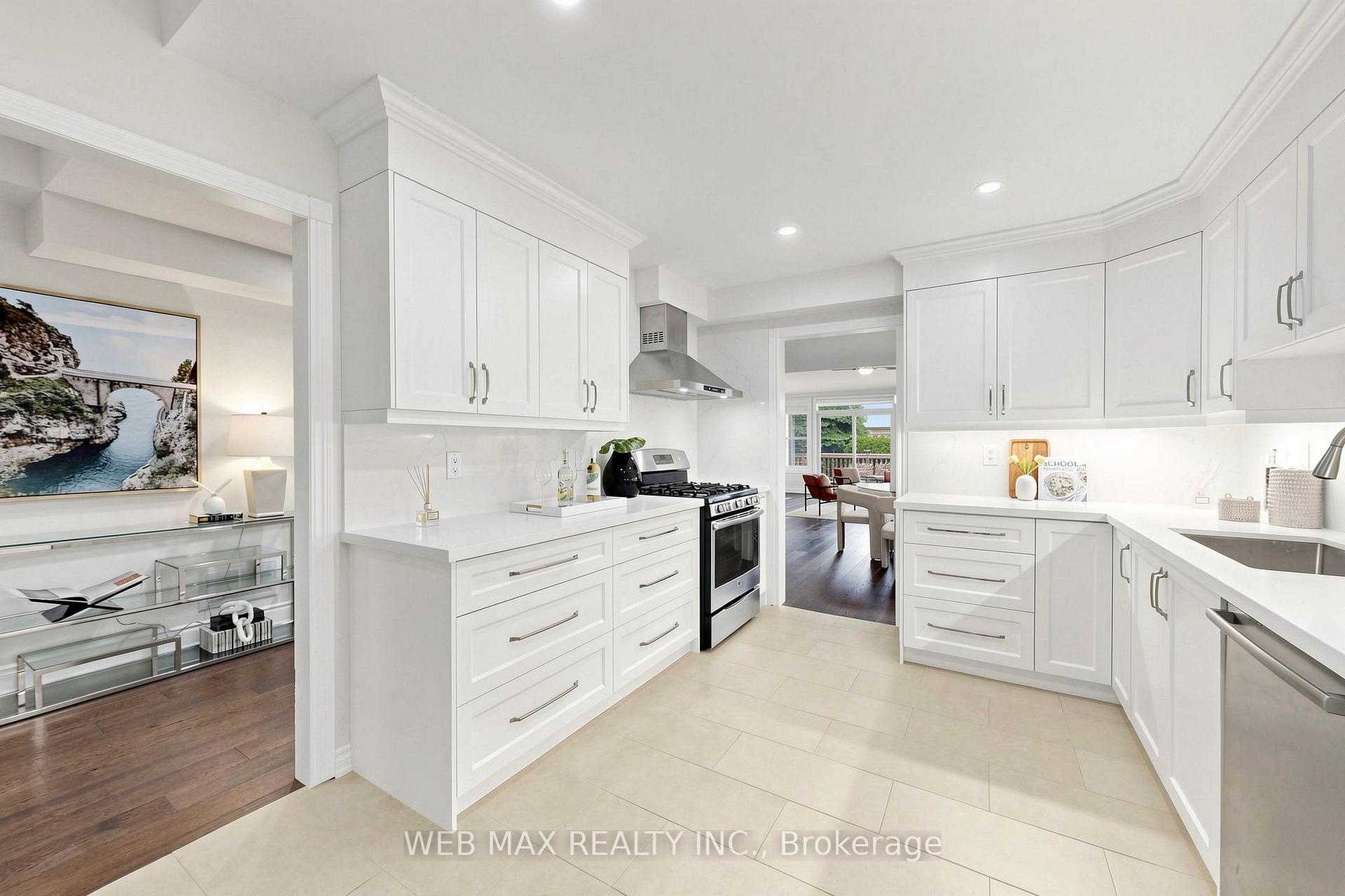 Photo 5 of 2 Wood Duck Island Way, Markham, Greensborough — HOMEH