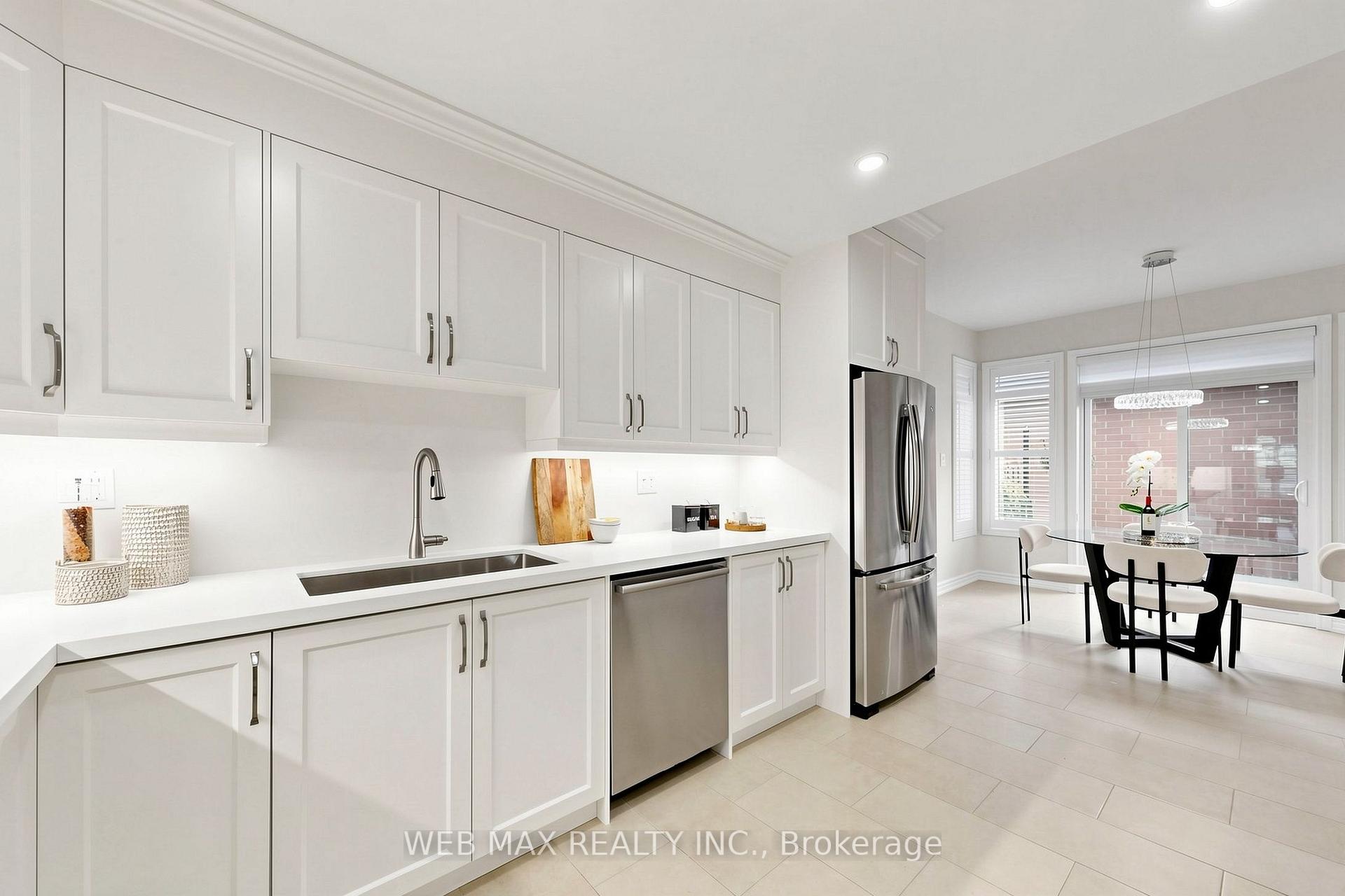 Photo 6 of 2 Wood Duck Island Way, Markham, Greensborough — HOMEH